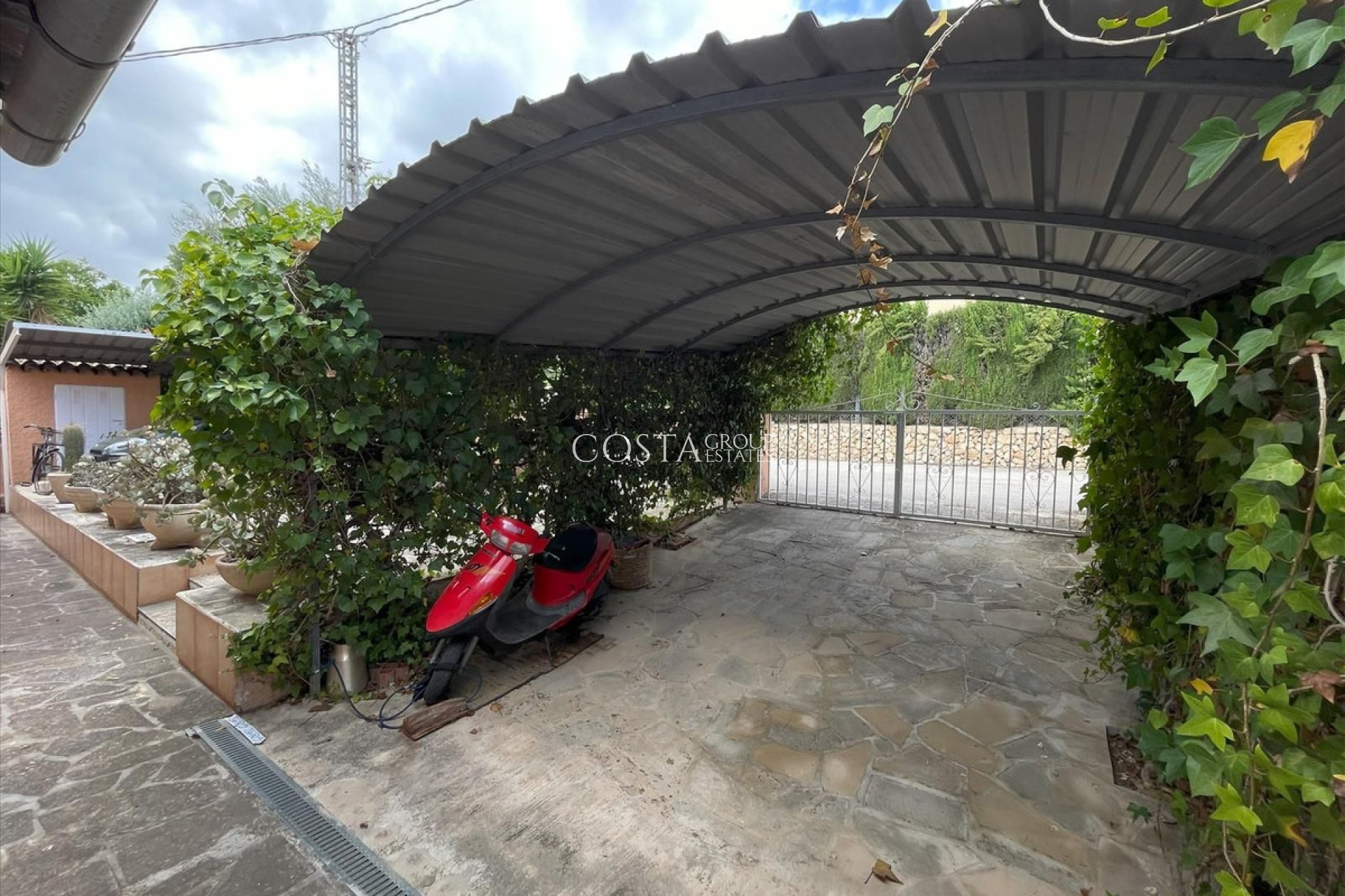 Odsprzedaż - Willa -
Teulada - Moraira