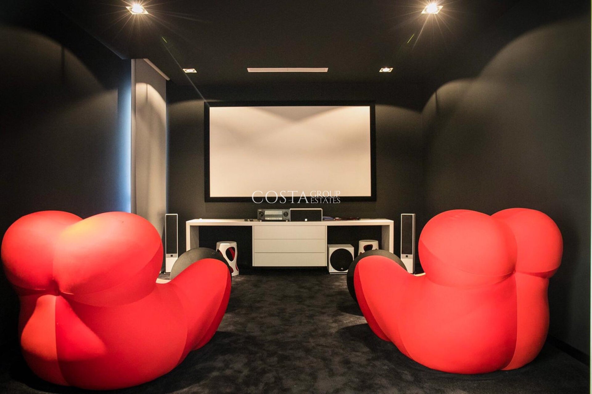 Odsprzedaż - Willa -
Teulada - Moraira