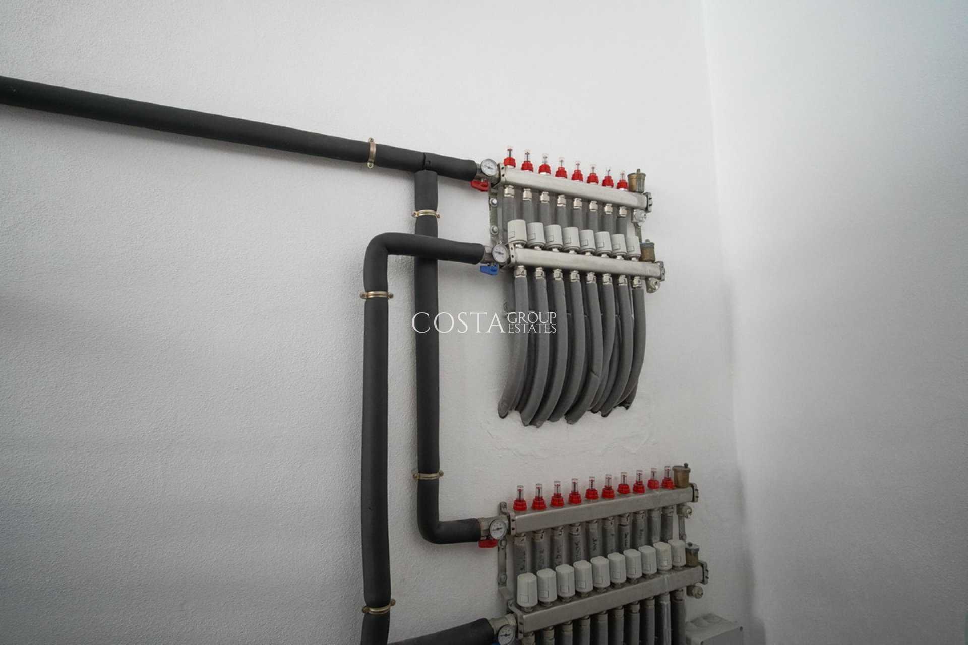 Odsprzedaż - Willa -
Teulada - Moraira