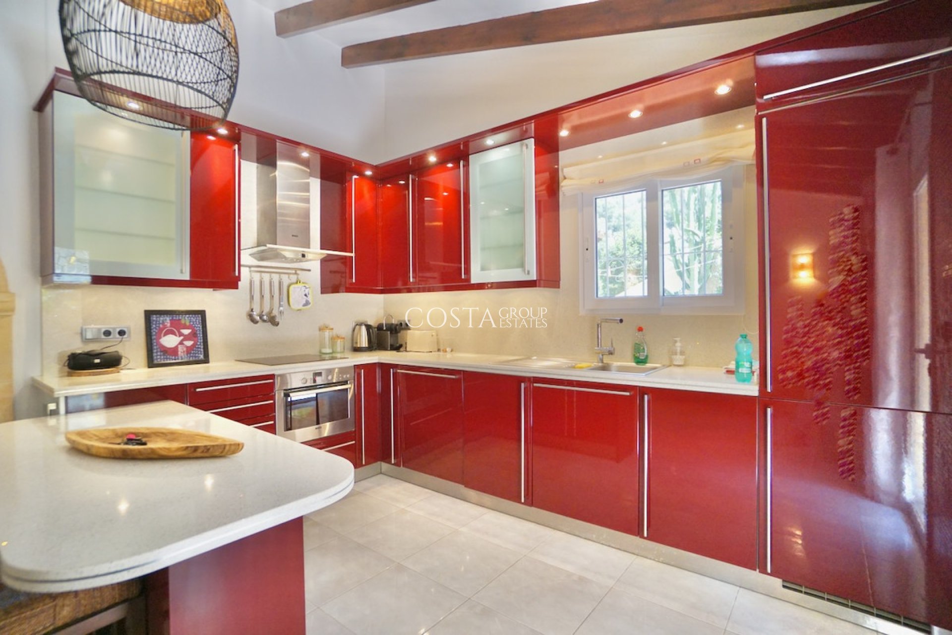 Odsprzedaż - Willa -
Teulada - Moraira