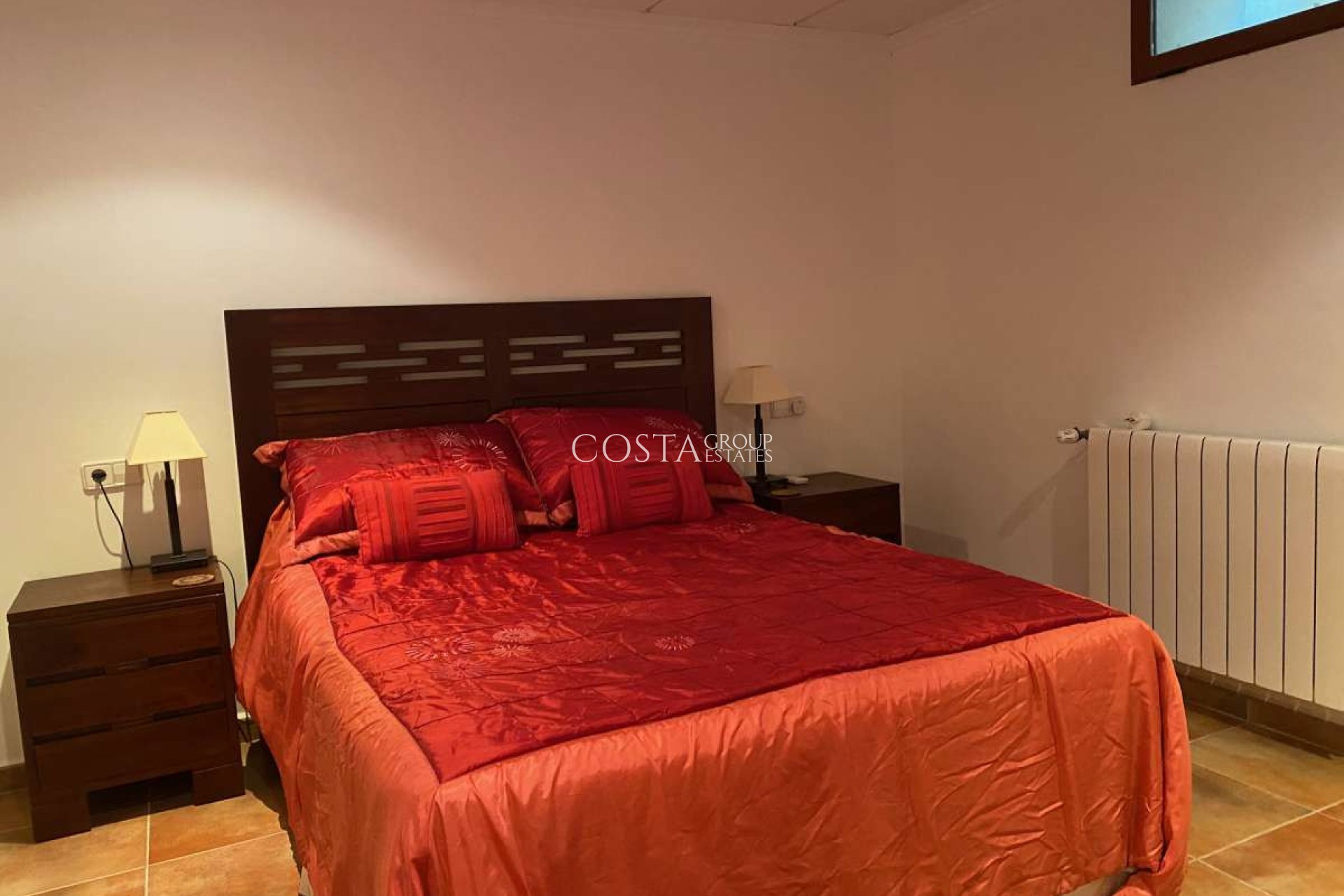 Odsprzedaż - Willa -
Teulada - Moraira