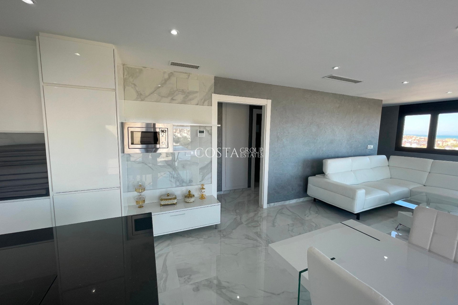 Odsprzedaż - Willa -
Torrevieja - La Mata