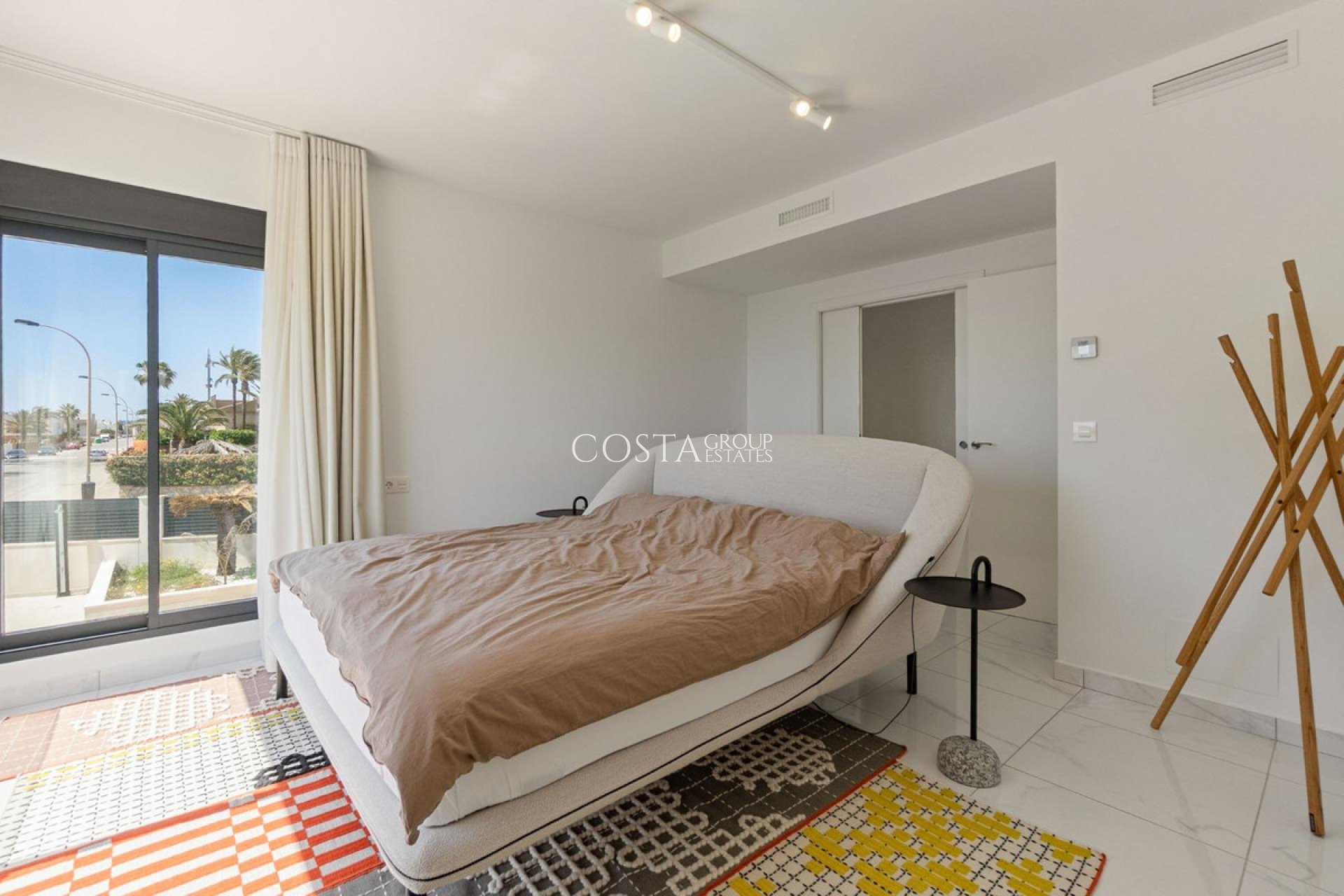 Odsprzedaż - Willa -
Torrevieja - La Veleta