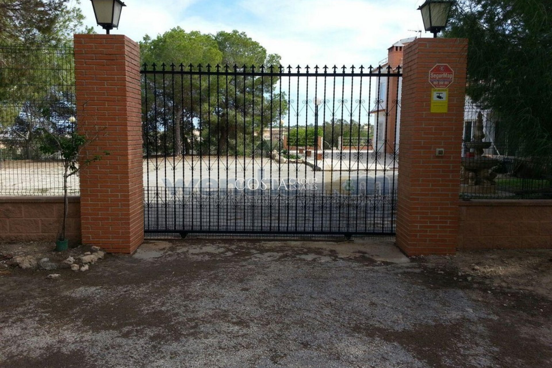 Odsprzedaż - Willa -
Torrevieja - Los Balcones