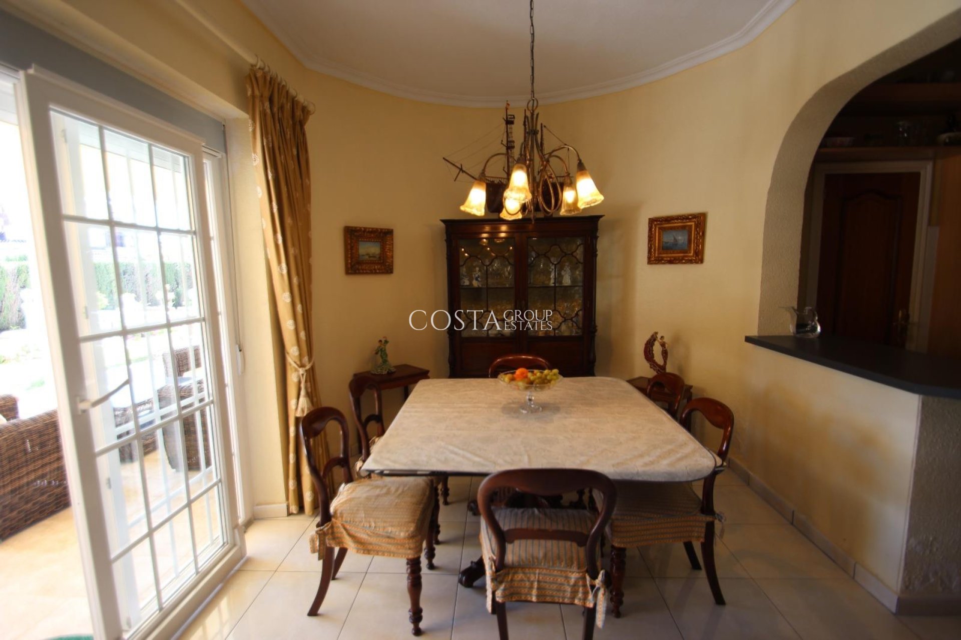 Odsprzedaż - Willa -
Torrevieja - Punta Prima