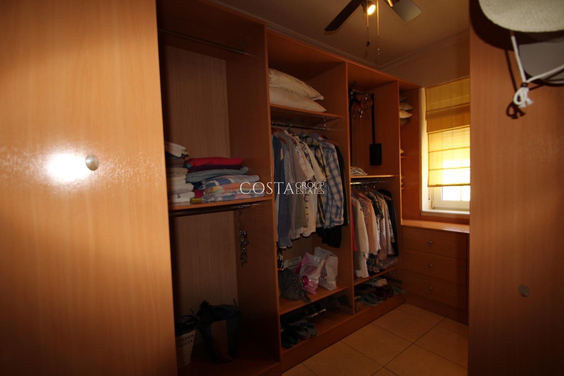 Odsprzedaż - Willa -
Torrevieja - Punta Prima