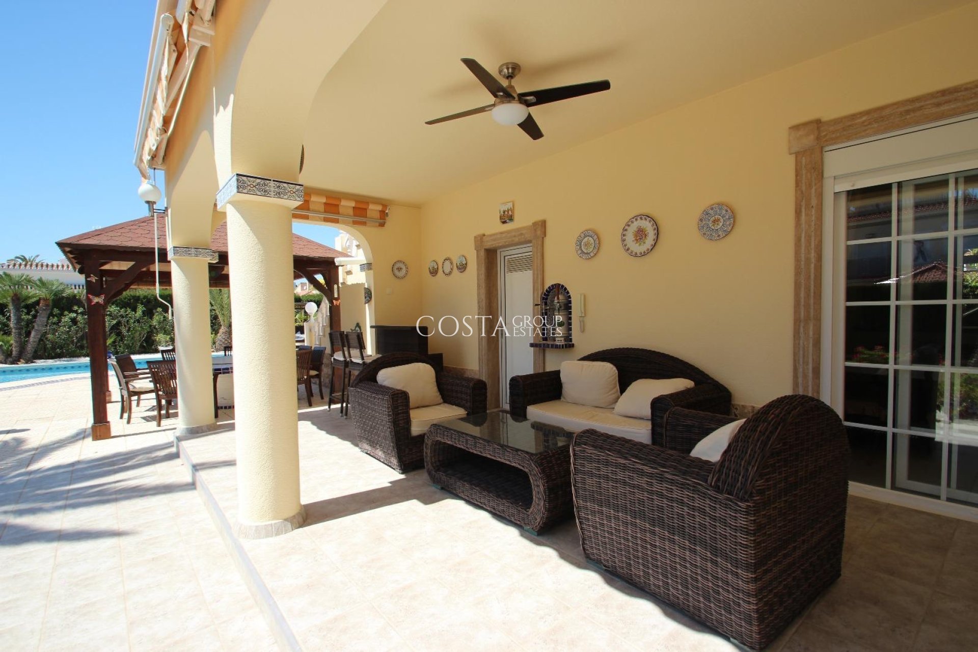 Odsprzedaż - Willa -
Torrevieja - Punta Prima