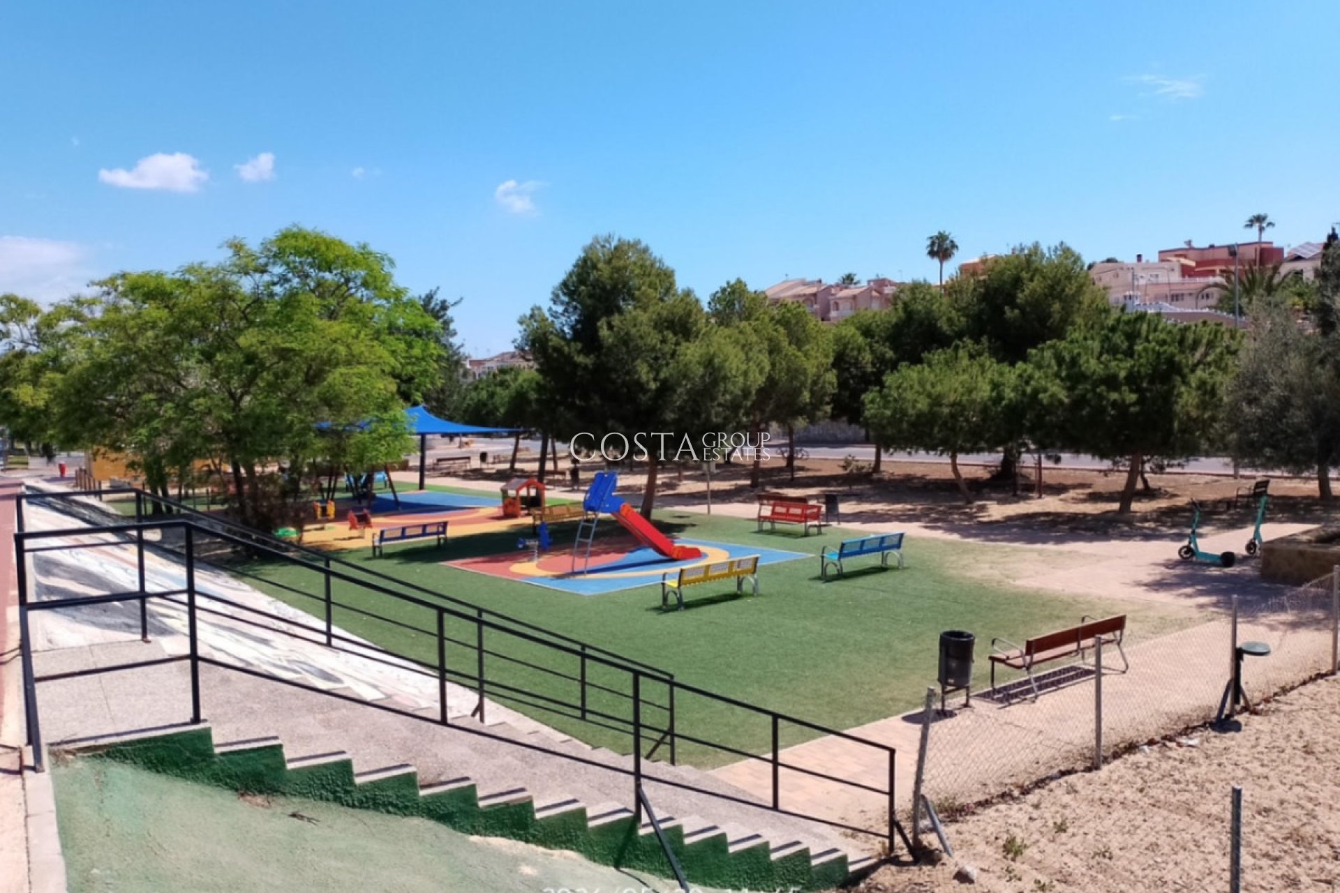 Odsprzedaż - Willa -
Torrevieja - Torrevieja Centro