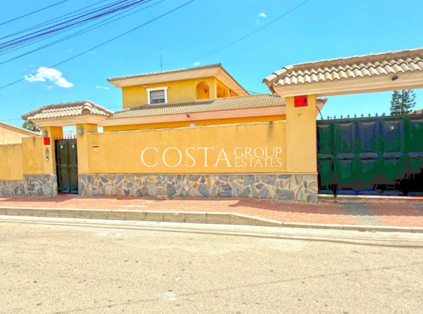 Odsprzedaż - Willa -
Torrevieja - Torrevieja Centro