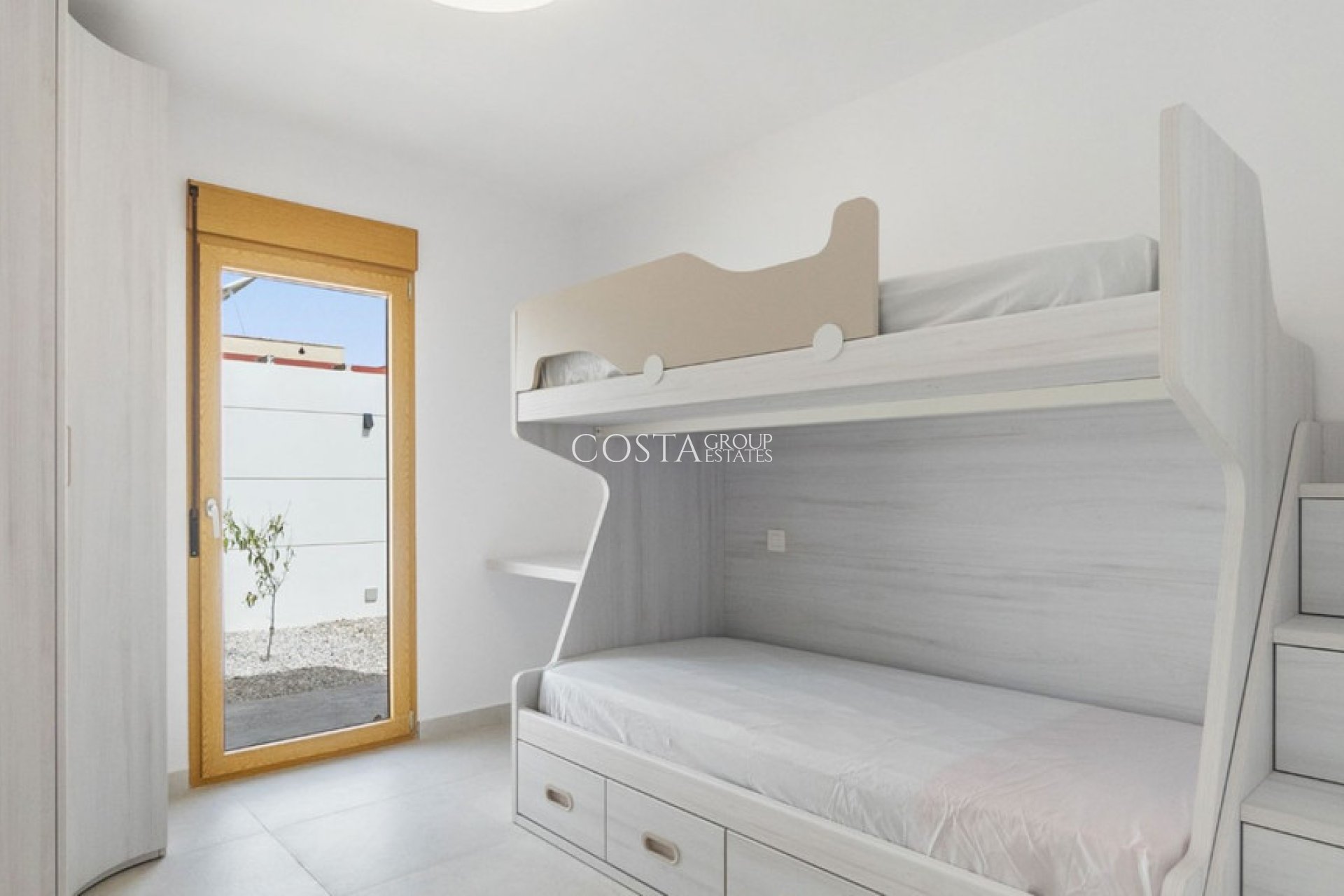 Odsprzedaż - Willa -
Torrevieja - Torrevieja Centro