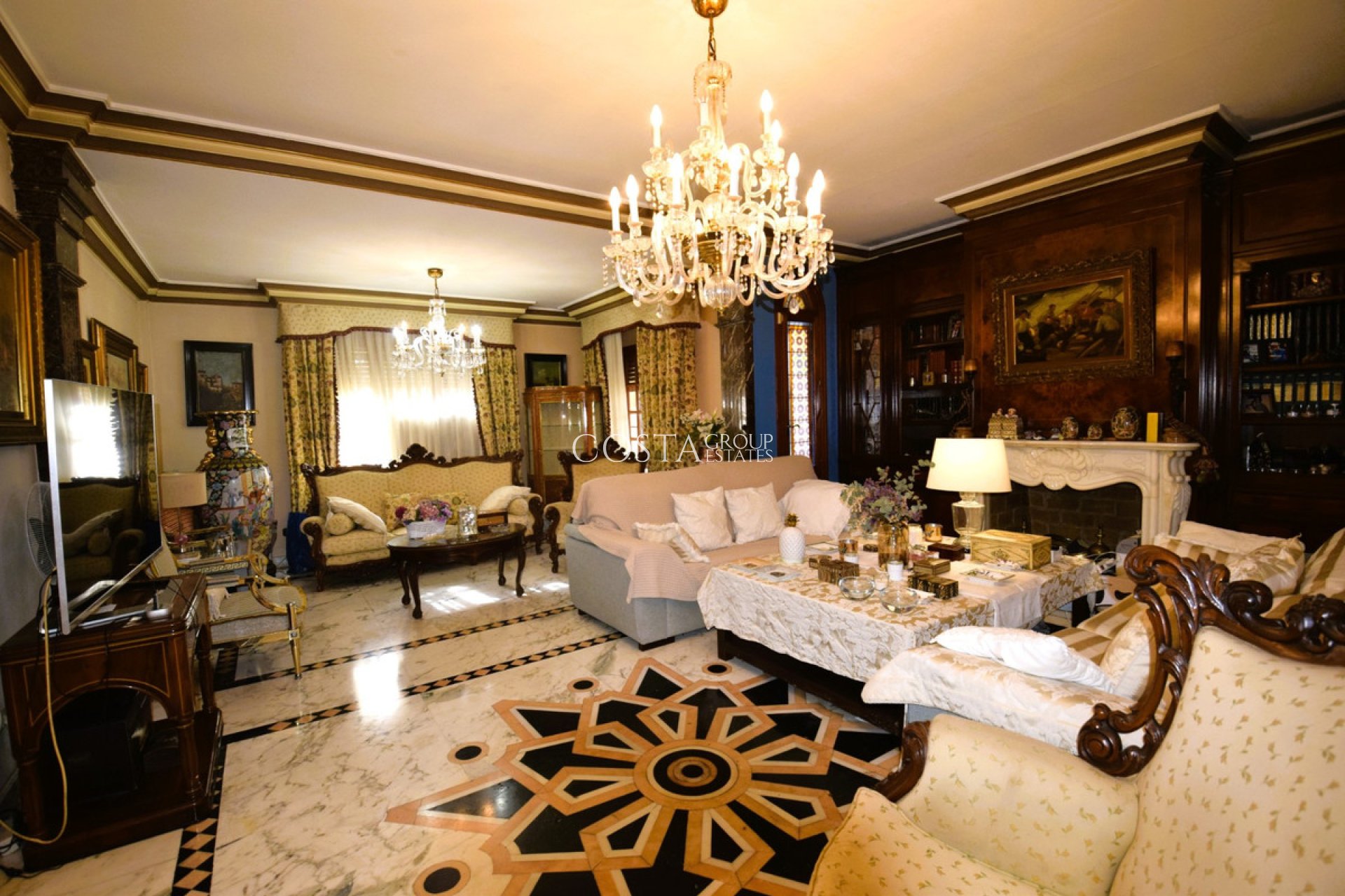 Odsprzedaż - Willa -
Torrevieja - Torrevieja Centro