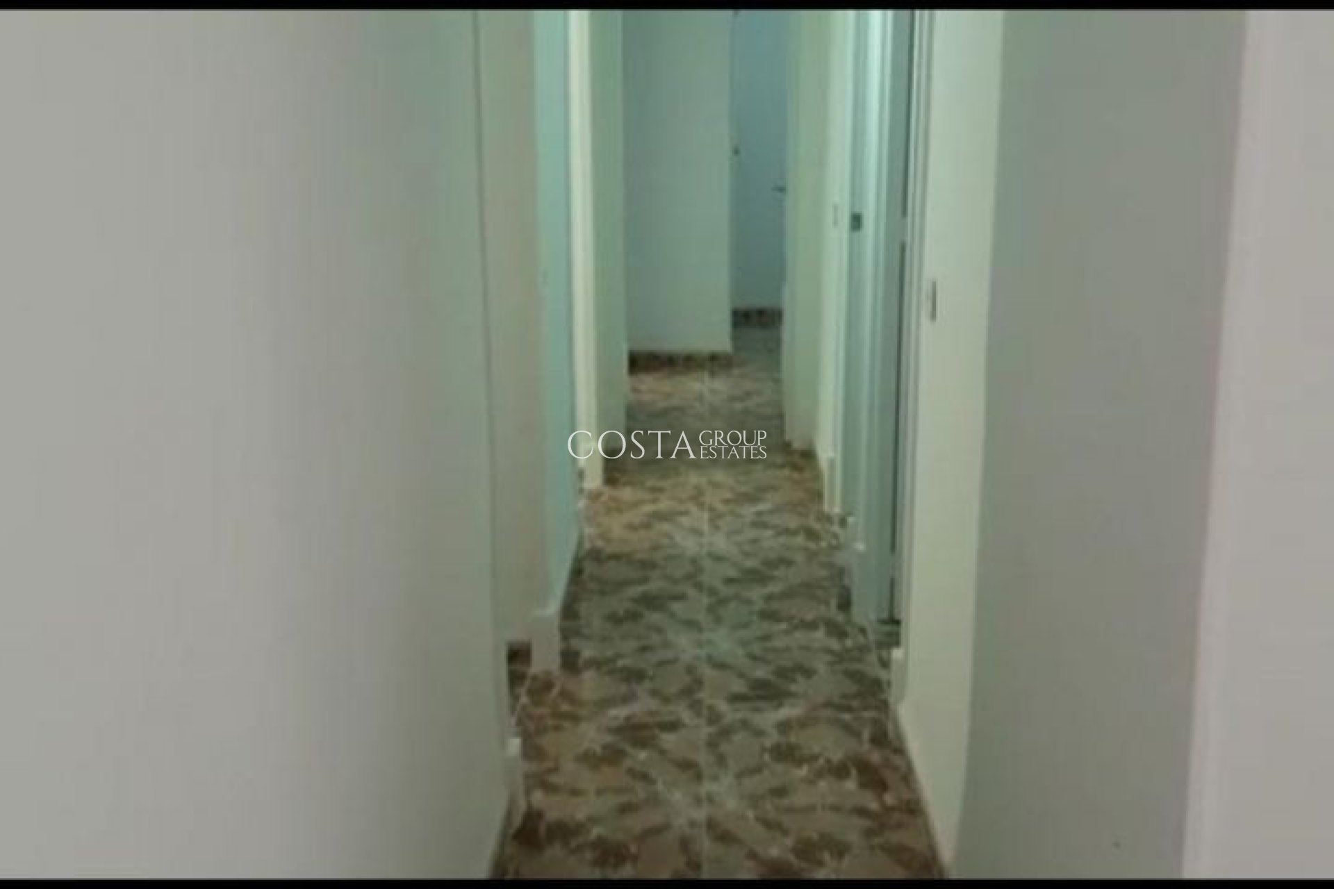 Odsprzedaż - Willa -
Torrevieja - Torrevieja Centro