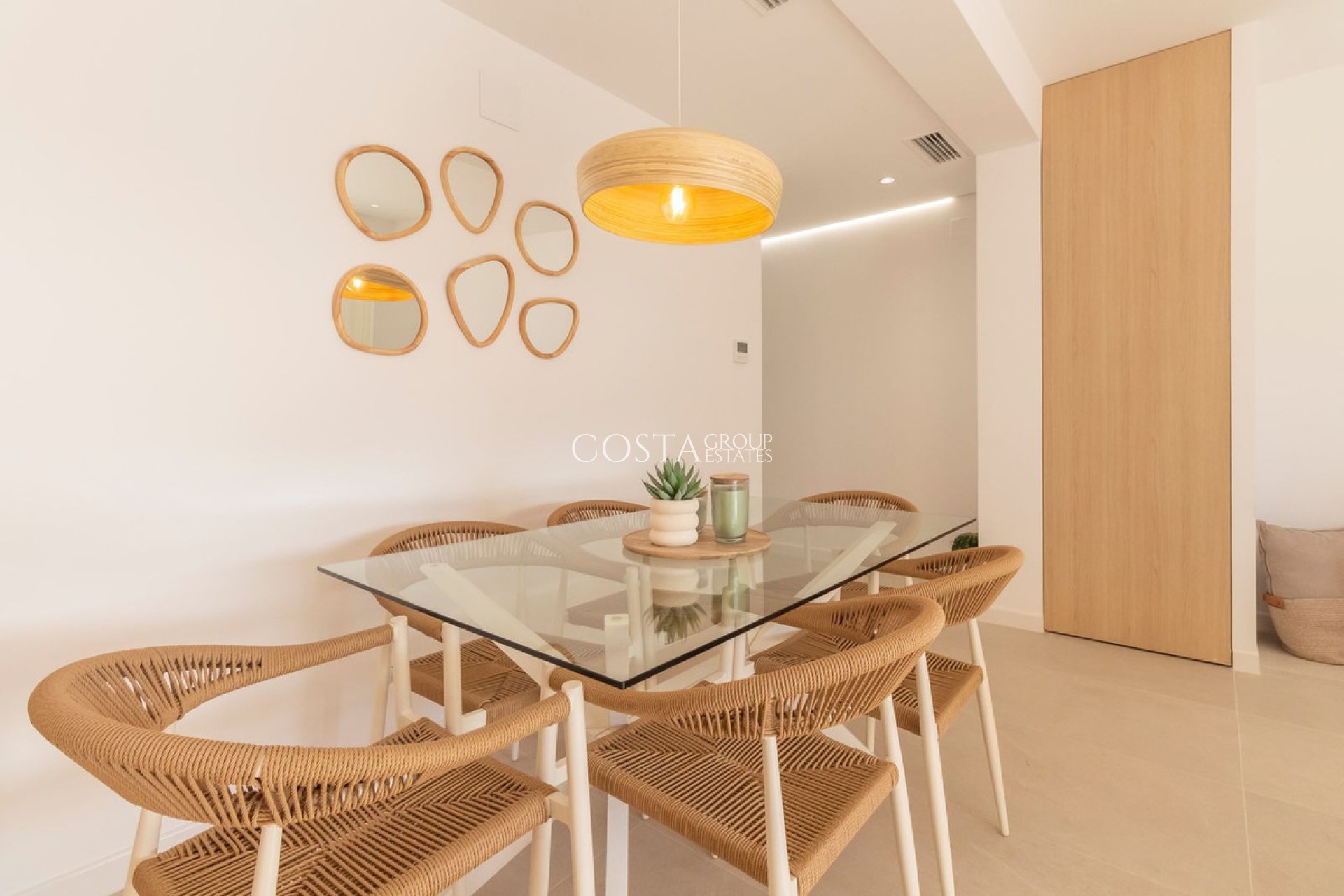 Odsprzedaż - Willa -
Torrevieja - Torrevieja Centro