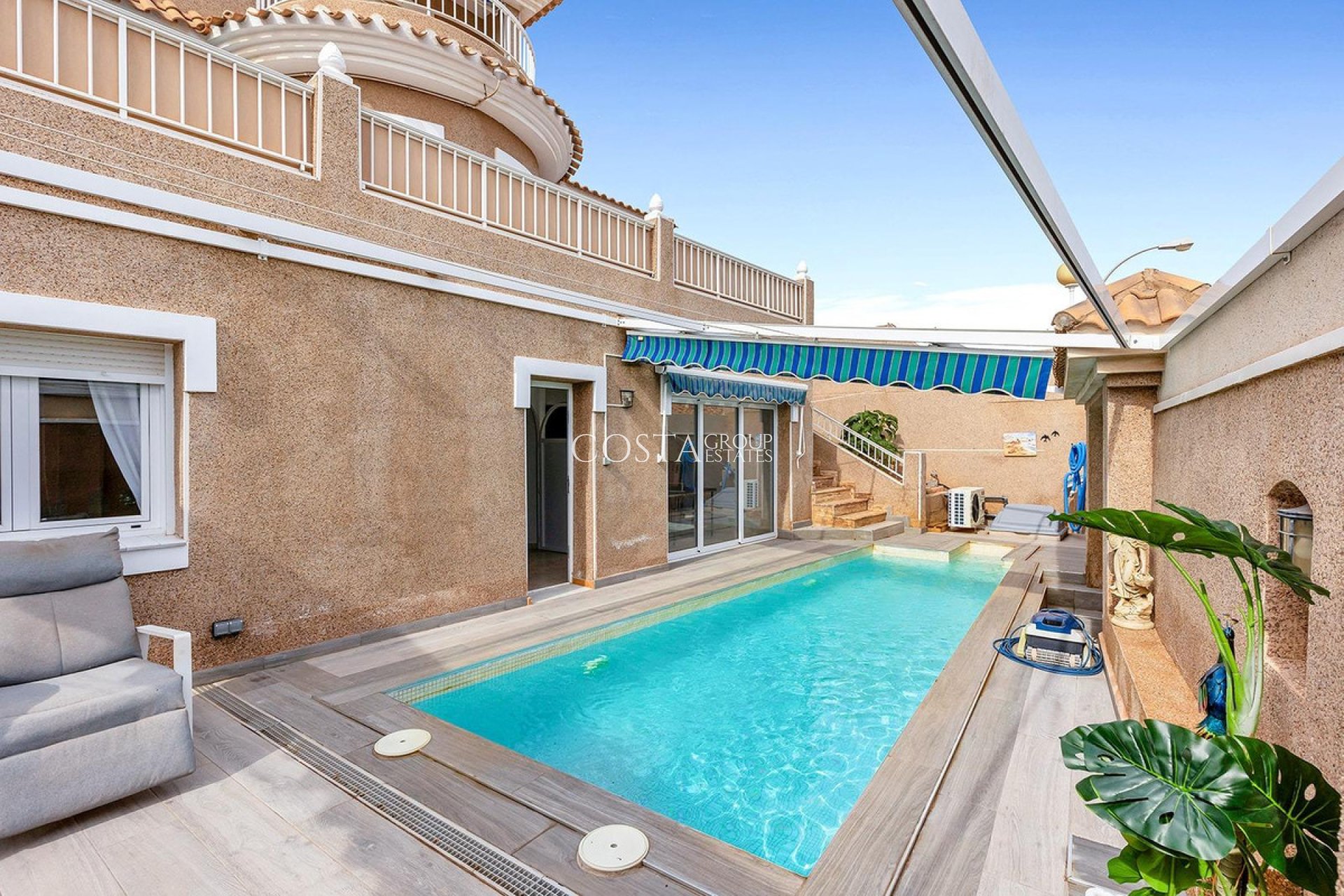 Odsprzedaż - Willa -
Torrevieja - Torrevieja Centro