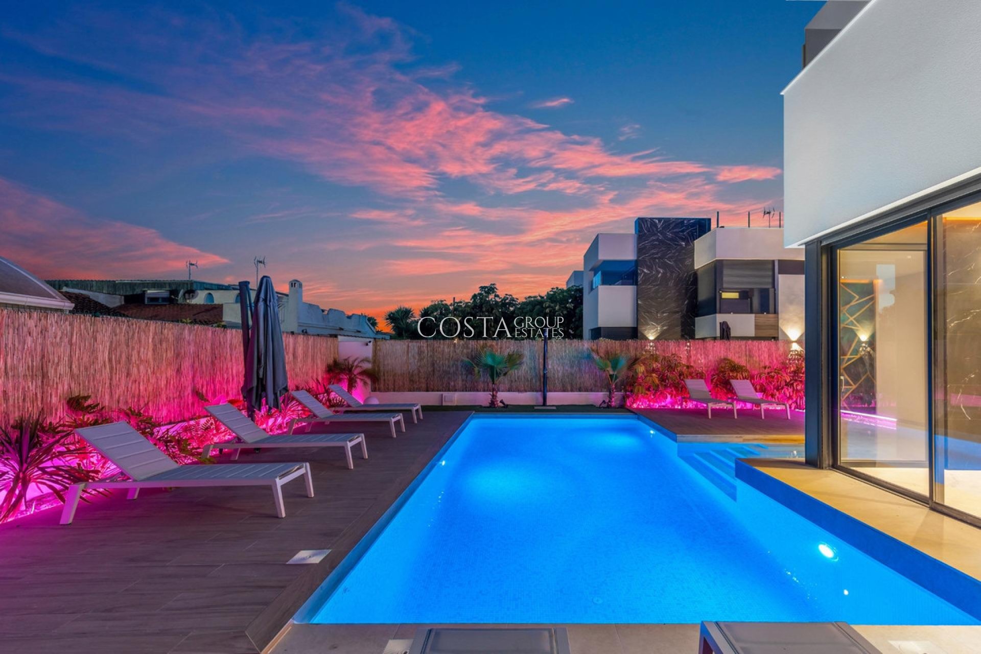 Odsprzedaż - Willa -
Torrevieja - Torrevieja Centro