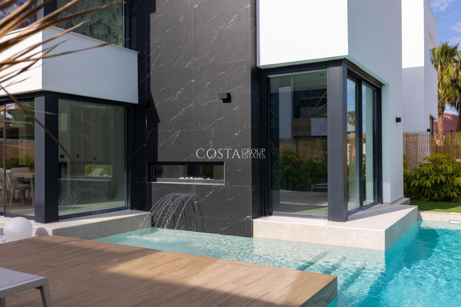 Odsprzedaż - Willa -
Torrevieja - Torrevieja Centro