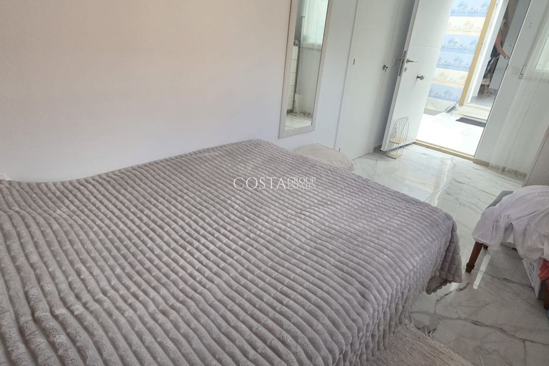 Odsprzedaż - Willa -
Torrevieja - Torrevieja Centro