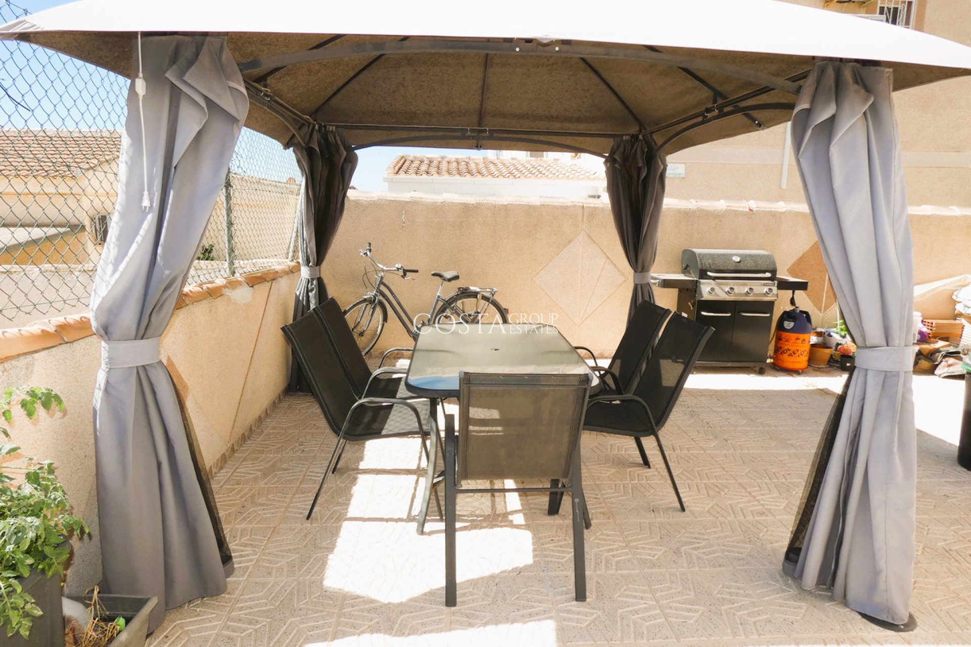 Odsprzedaż - Willa -
Torrevieja - Torrevieja Centro