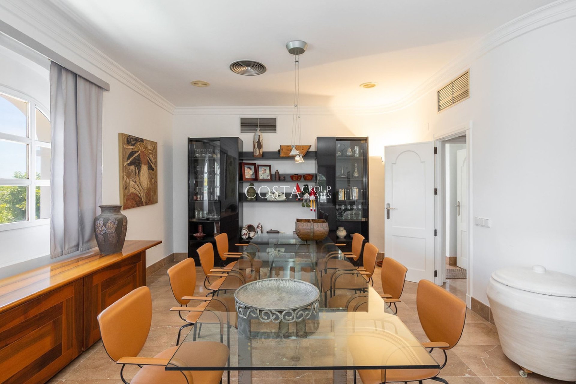 Odsprzedaż - Willa -
Torrevieja - Torrevieja Centro