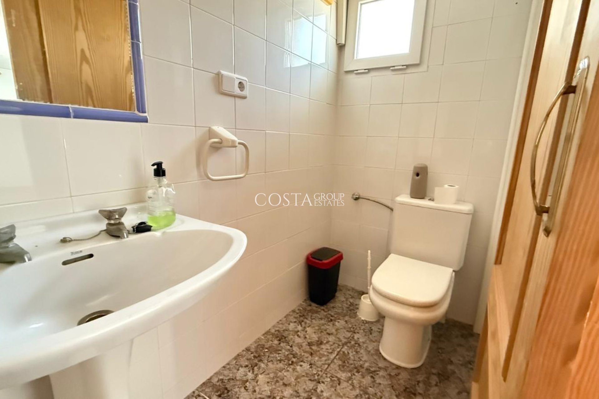 Odsprzedaż - Willa -
Torrevieja