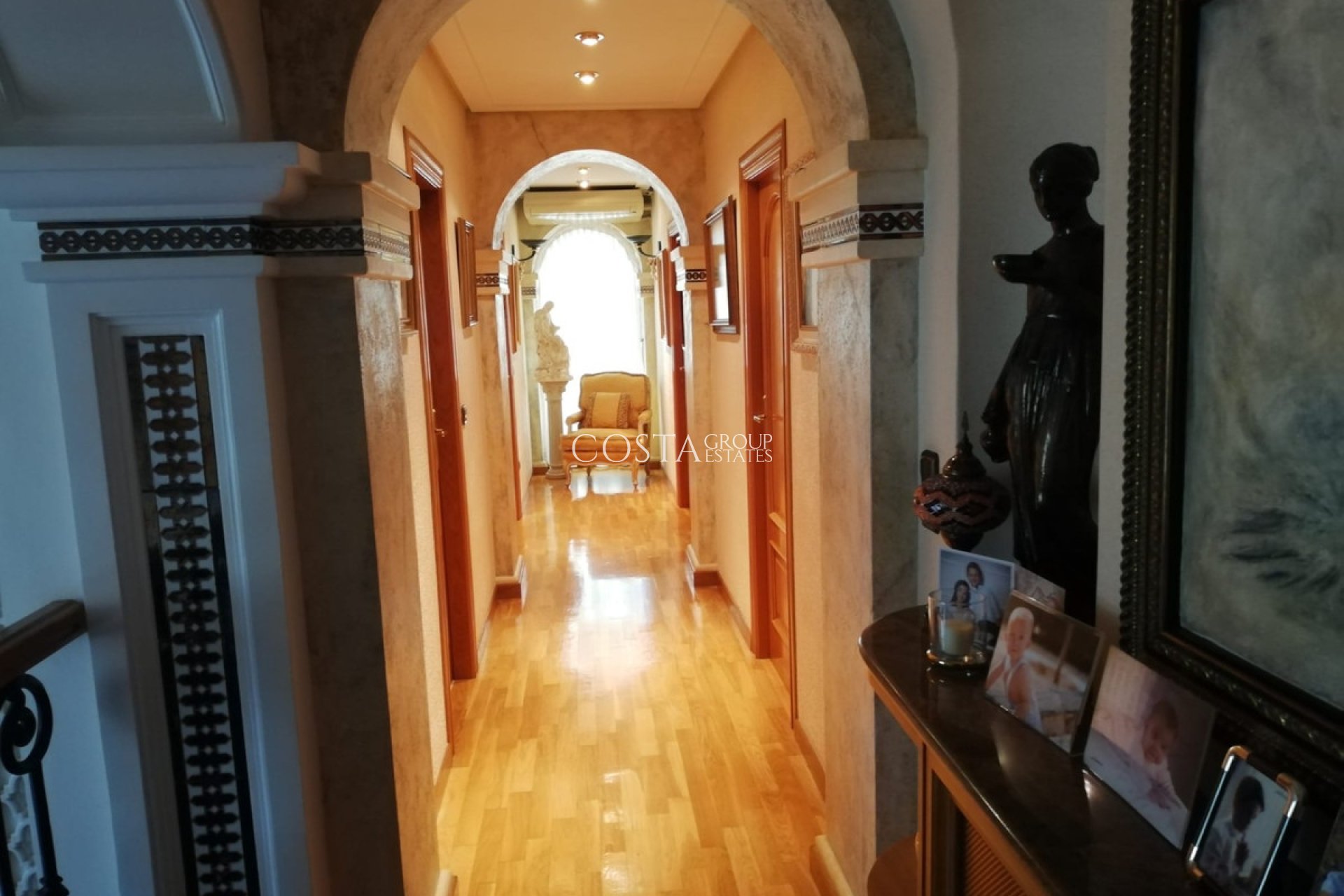 Odsprzedaż - Willa -
Yecla - Yecla Centro