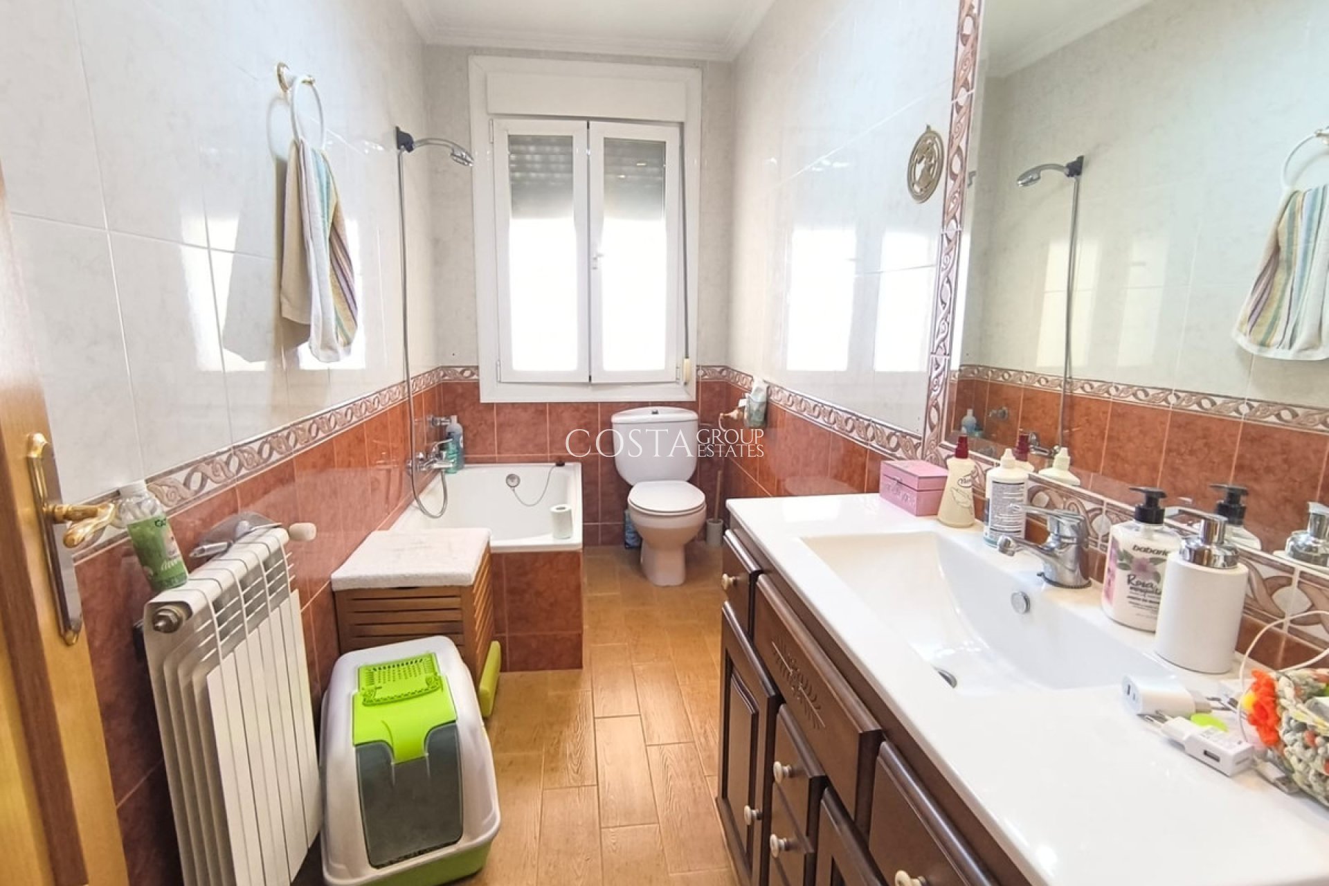 Odsprzedaż - Willa -
Yecla - Yecla Centro