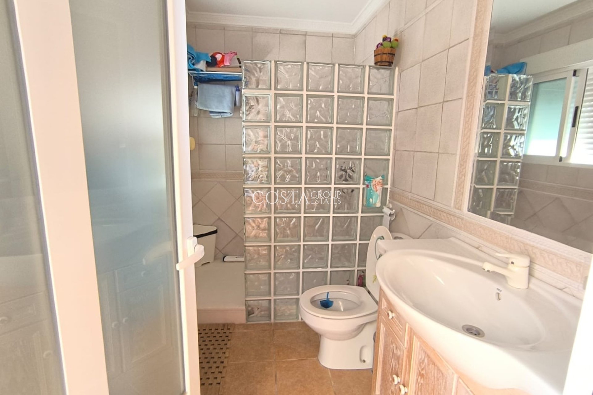 Odsprzedaż - Willa -
Yecla - Yecla Centro