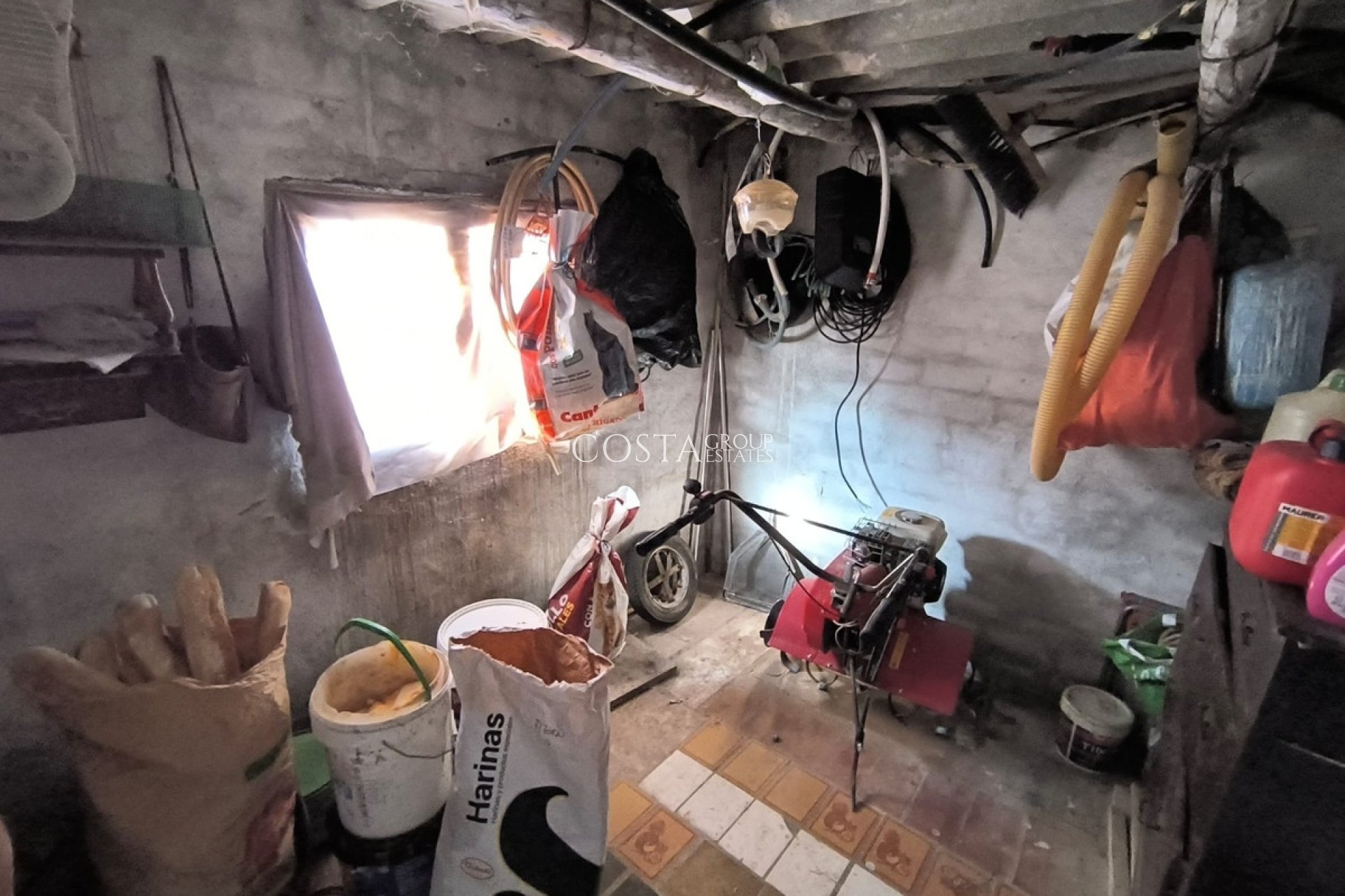 Odsprzedaż - Willa -
Yecla - Yecla Centro