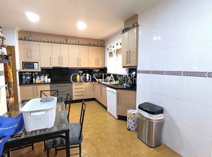 Odsprzedaż - Willa -
Yecla - Yecla Centro