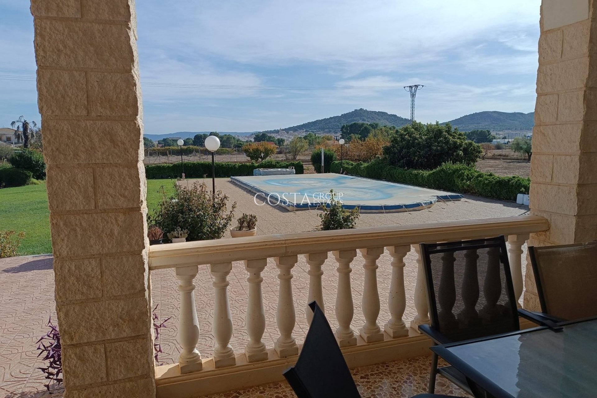 Odsprzedaż - Willa -
Yecla - Yecla Centro