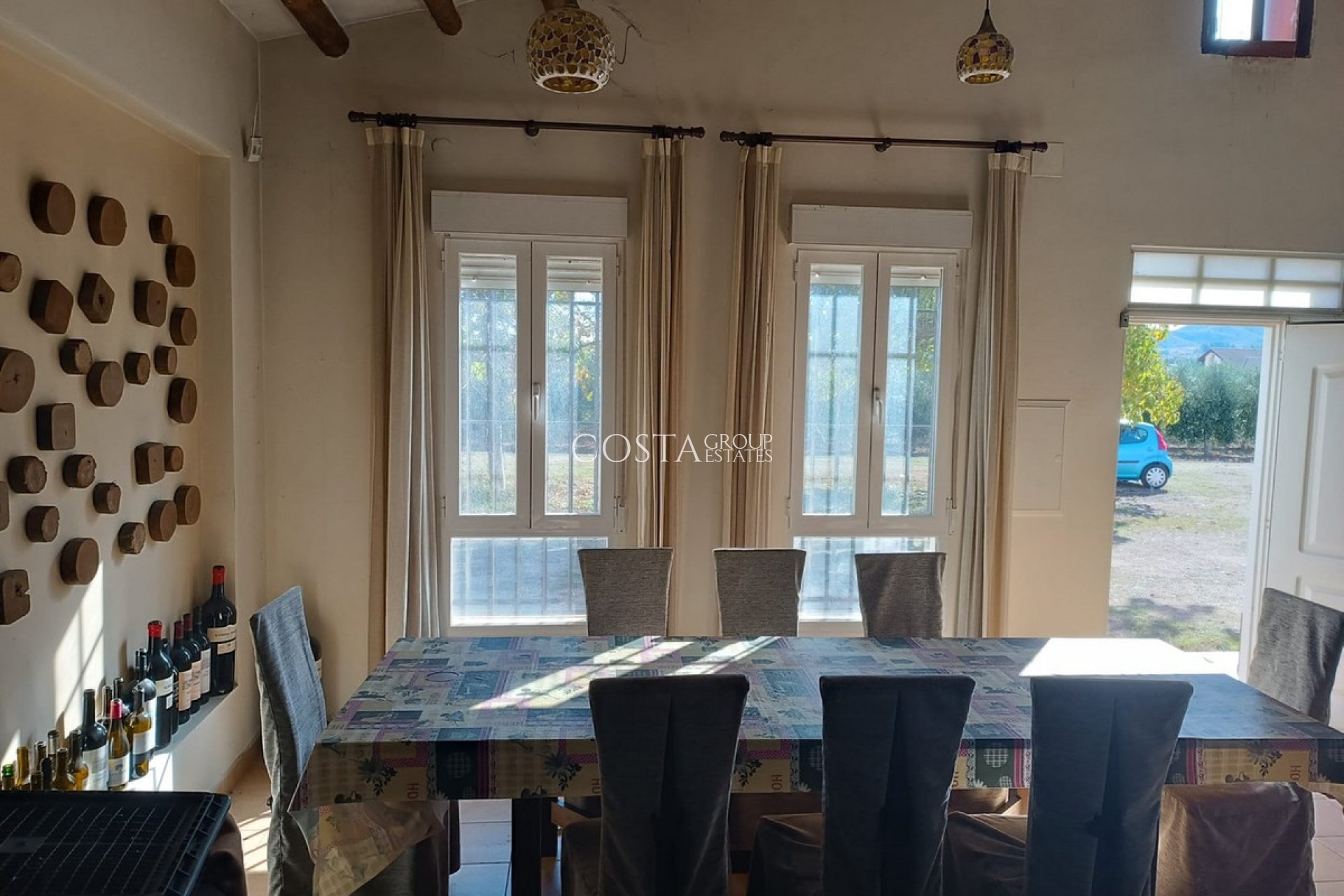 Odsprzedaż - Willa -
Yecla - Yecla Centro