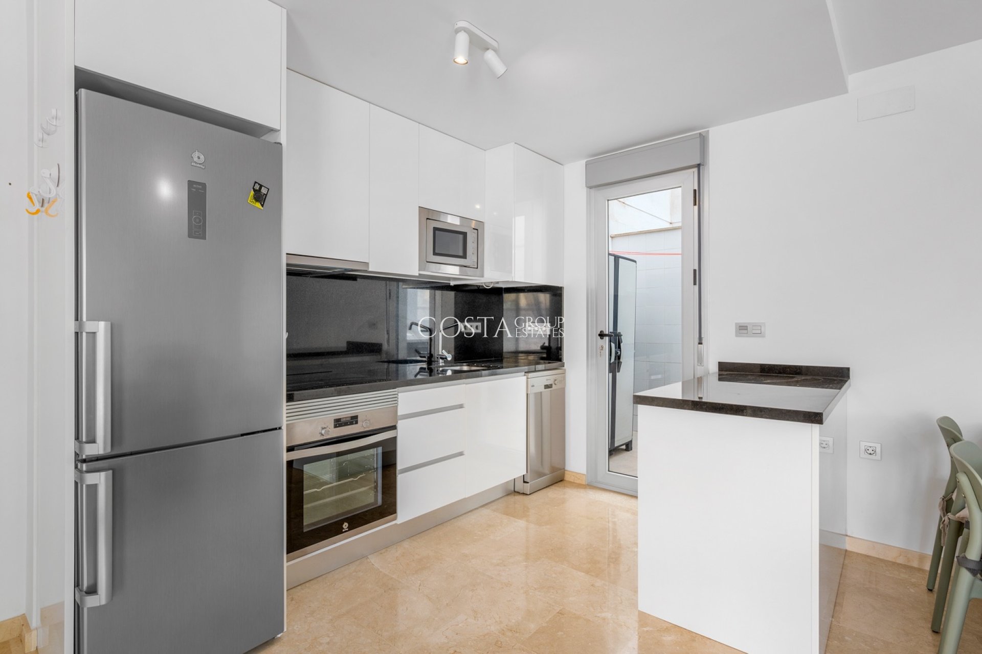 Resale - Apartment -
Orihuela Costa - Las Filipinas