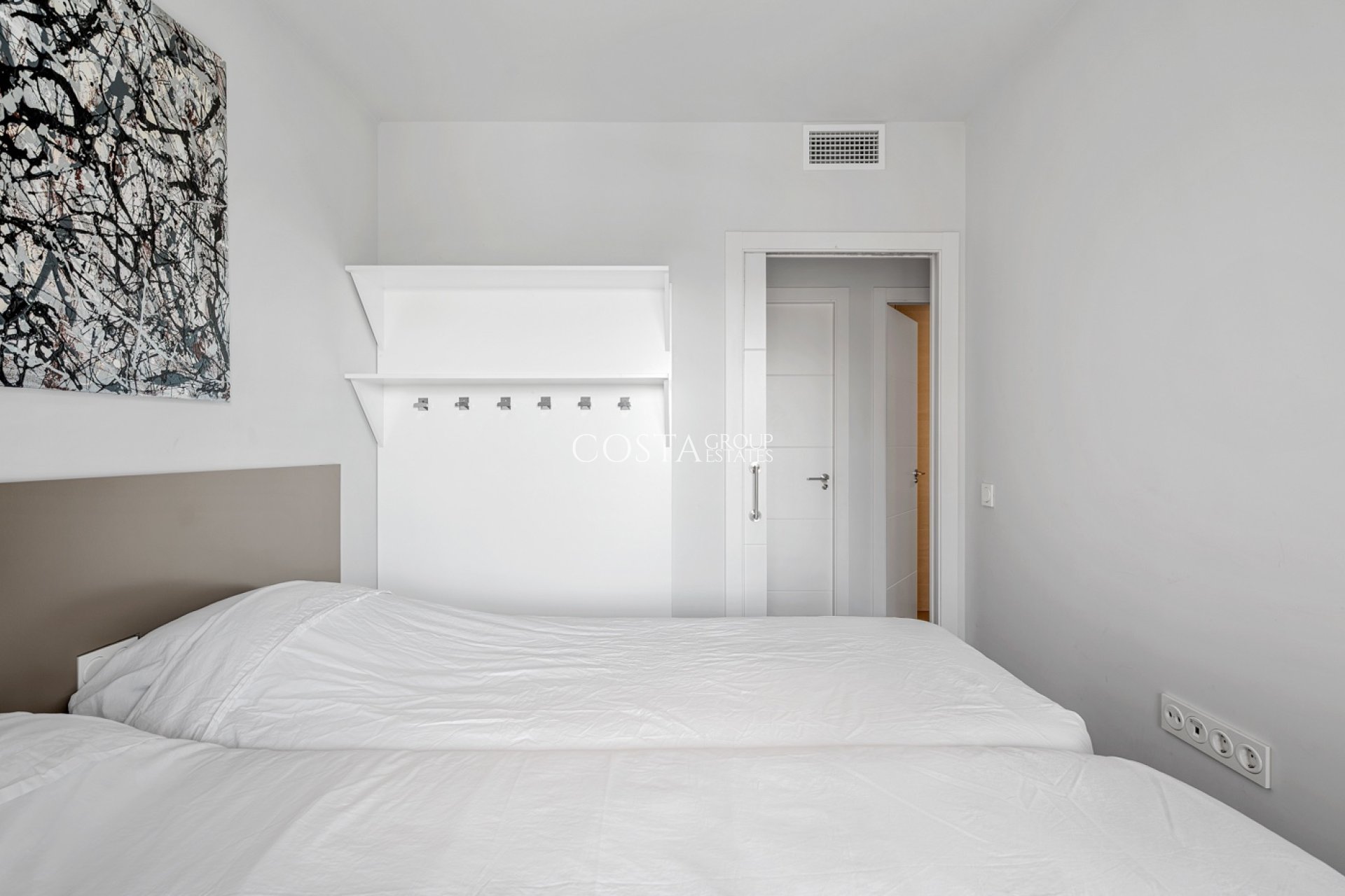 Resale - Apartment -
Pilar de la Horadada - Mil Palmeras