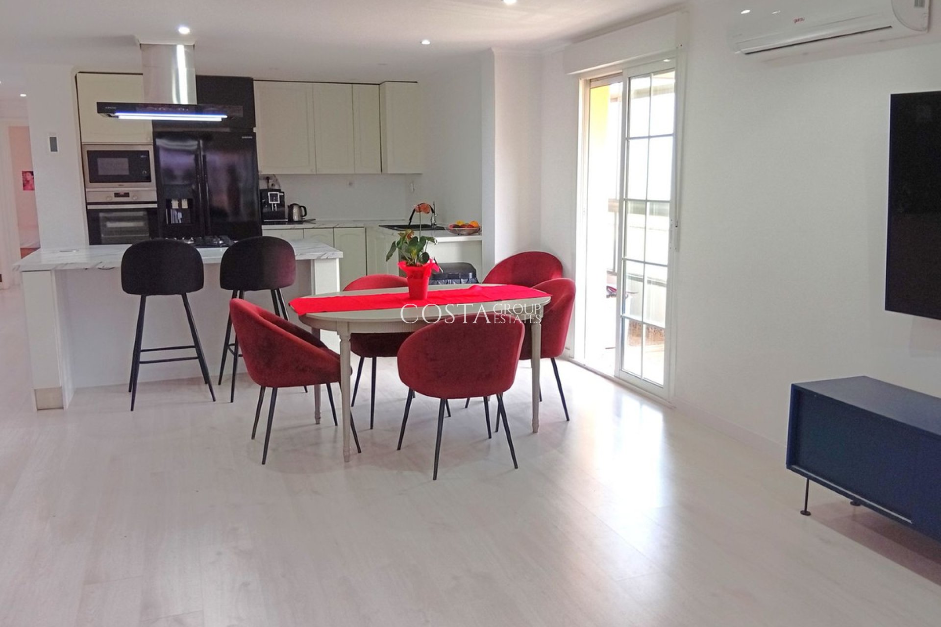 Resale - Apartments -
Alicante - Alicante Centro