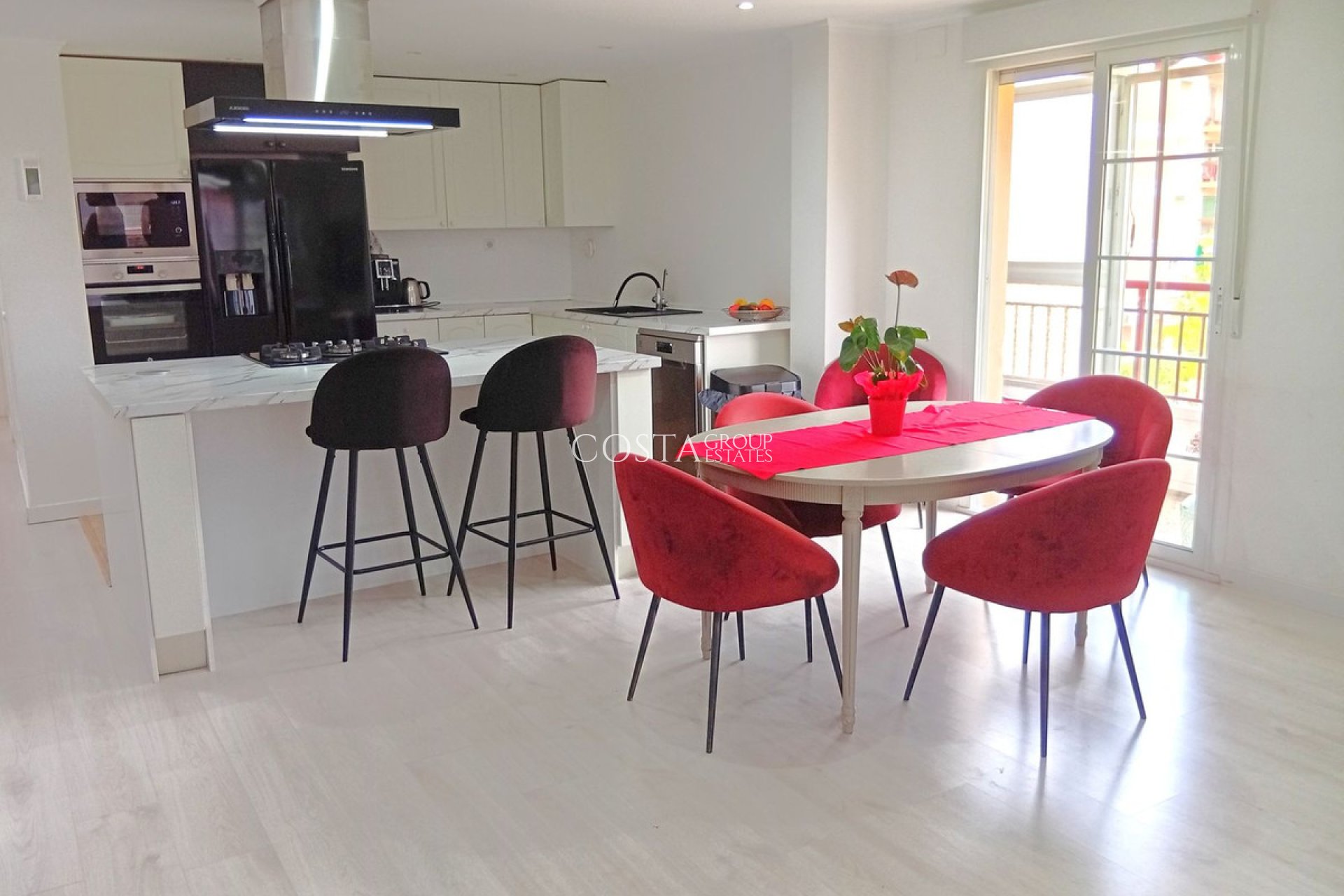 Resale - Apartments -
Alicante - Alicante Centro