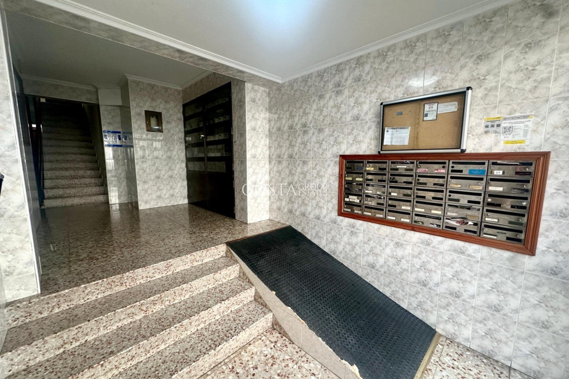 Resale - Apartments -
Alicante - Alicante Centro