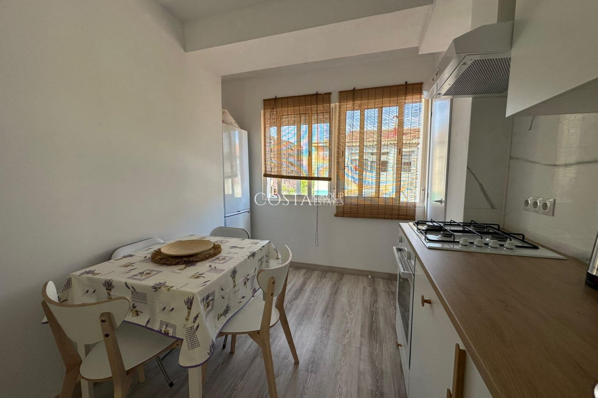 Resale - Apartments -
Alicante - Alicante Centro