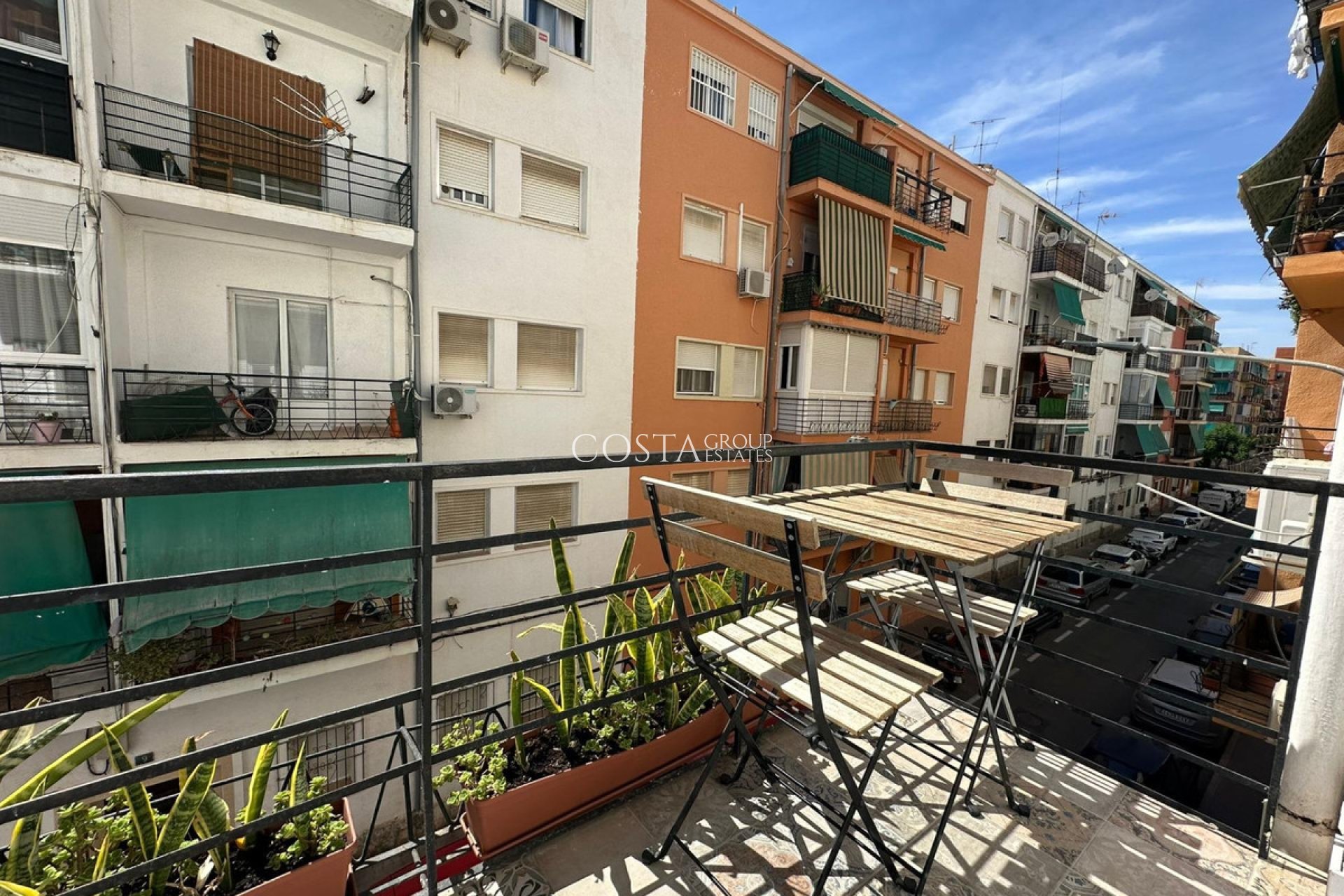 Resale - Apartments -
Alicante - Alicante Centro
