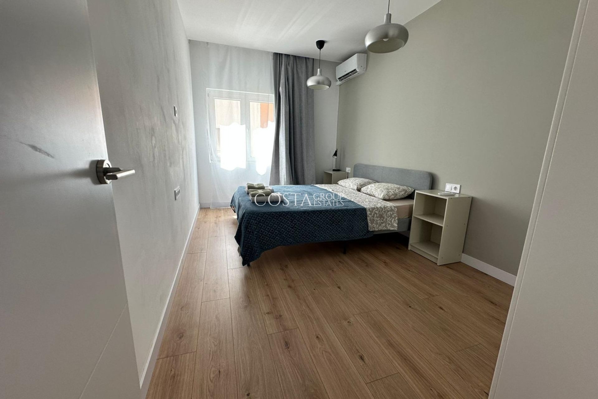 Resale - Apartments -
Alicante - Alicante Centro