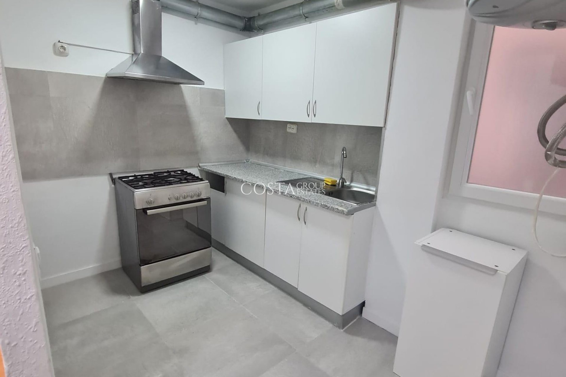 Resale - Apartments -
Alicante - Alicante Centro