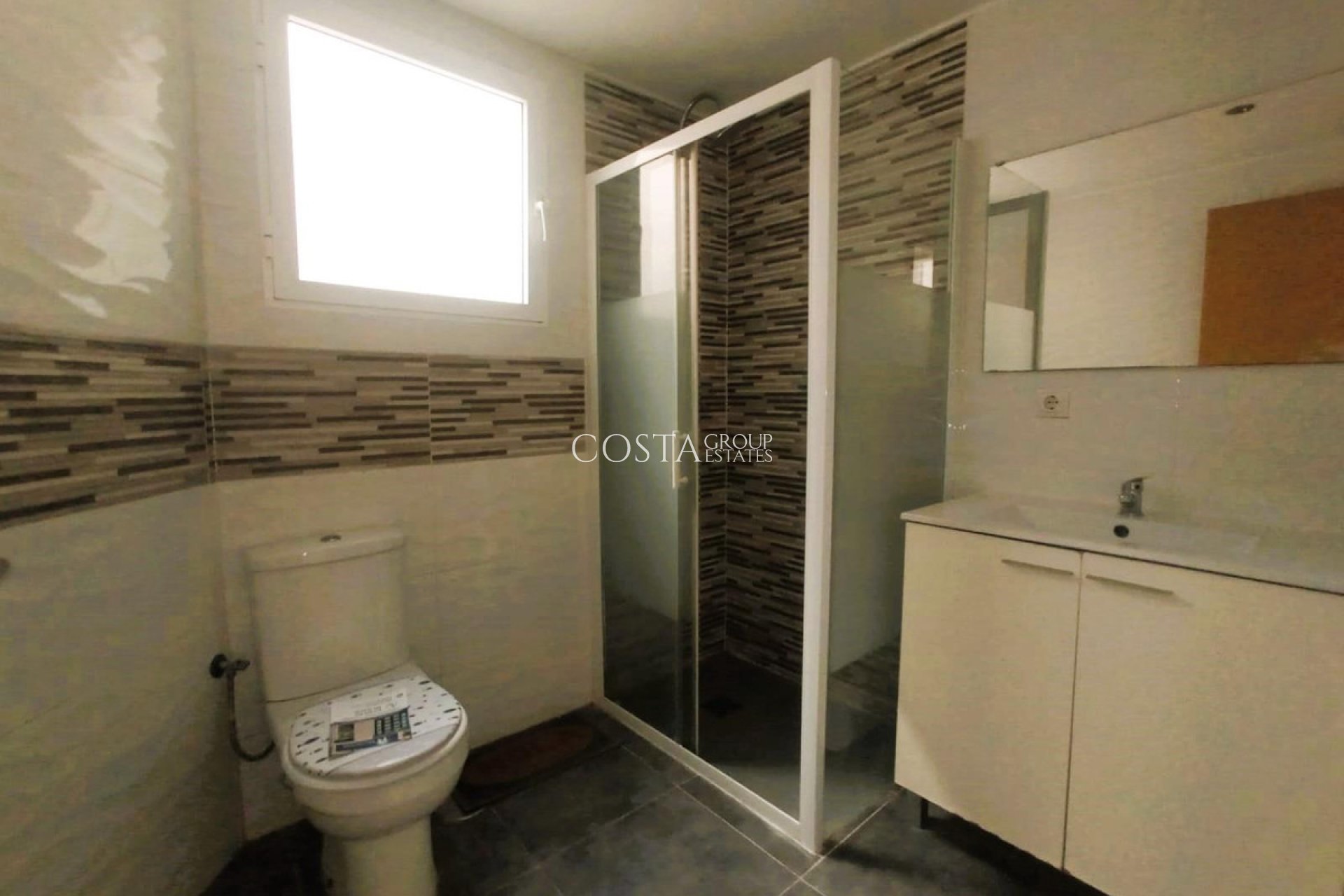 Resale - Apartments -
Alicante - Alicante Centro