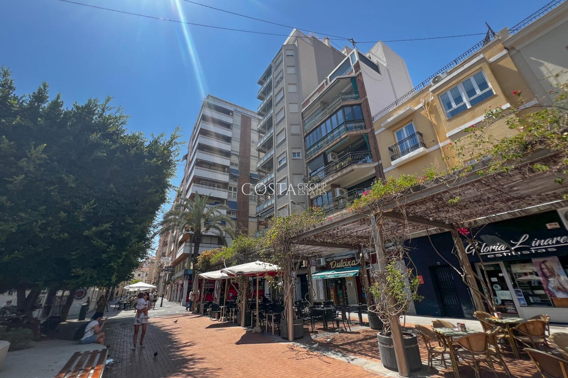 Resale - Apartments -
Alicante - Alicante Centro