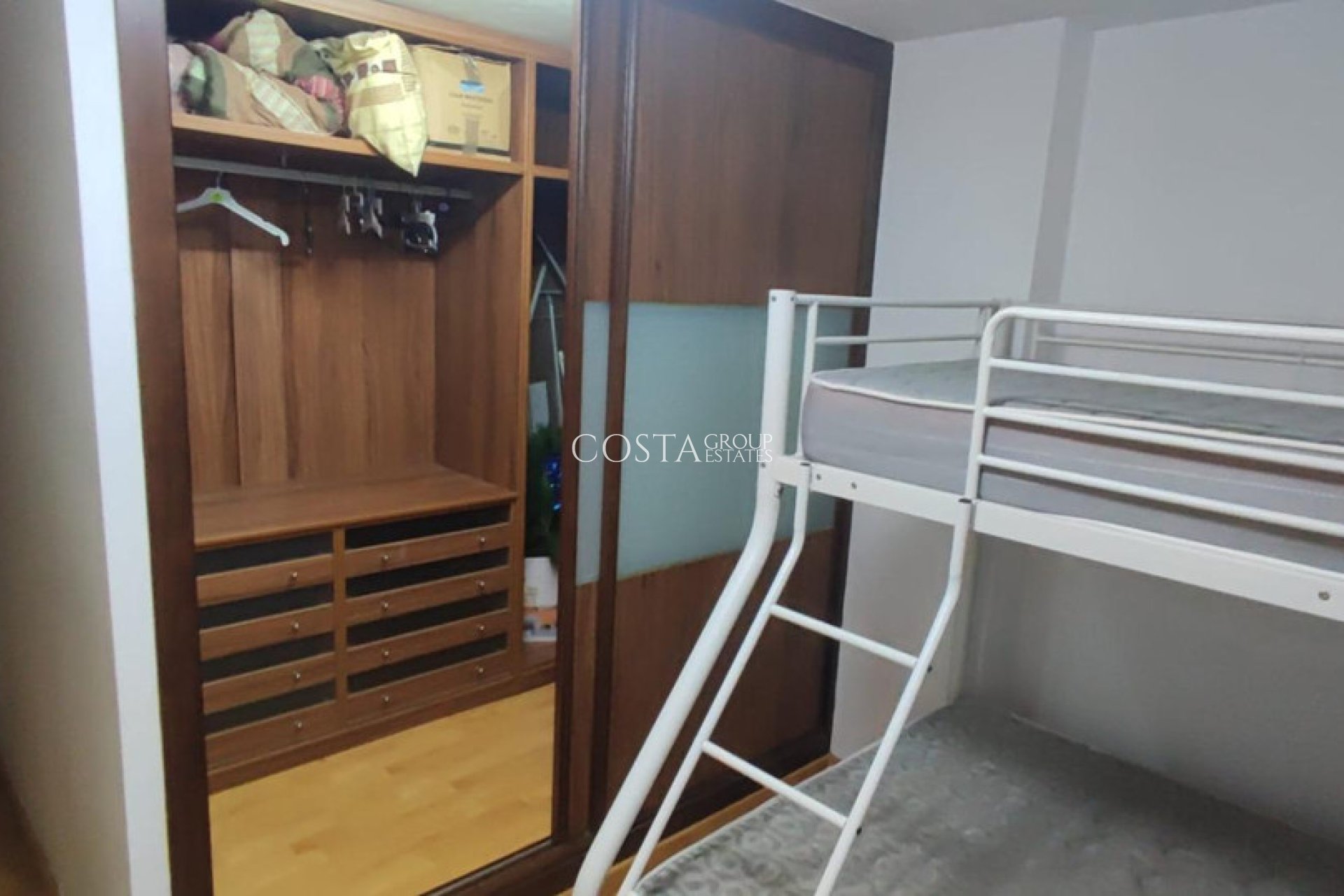 Resale - Apartments -
Alicante - Alicante Centro