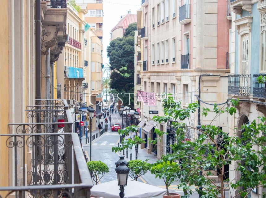 Resale - Apartments -
Alicante - Alicante Centro