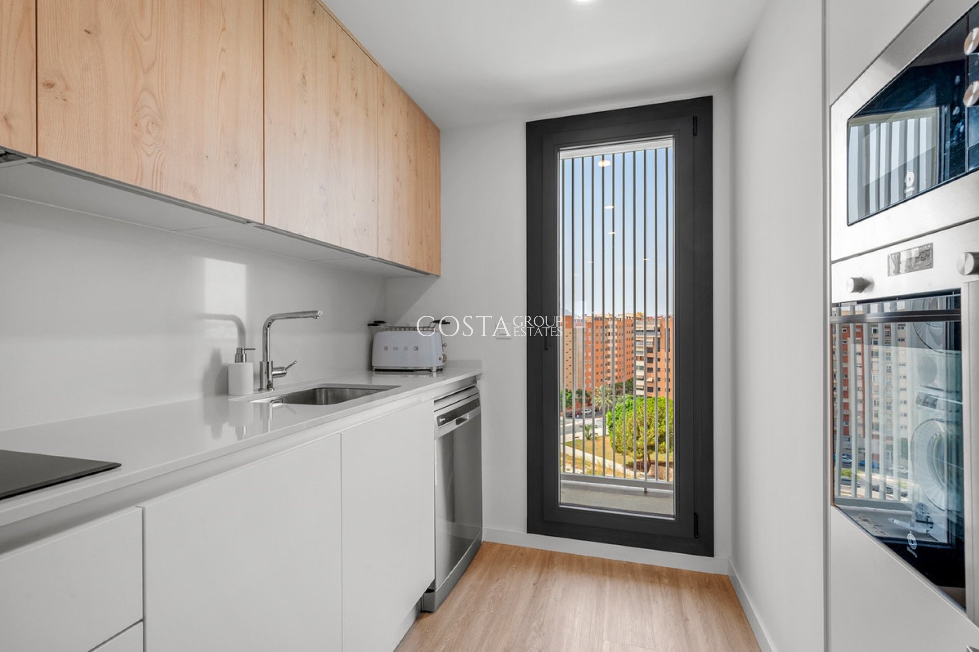 Resale - Apartments -
Alicante - Alicante Centro