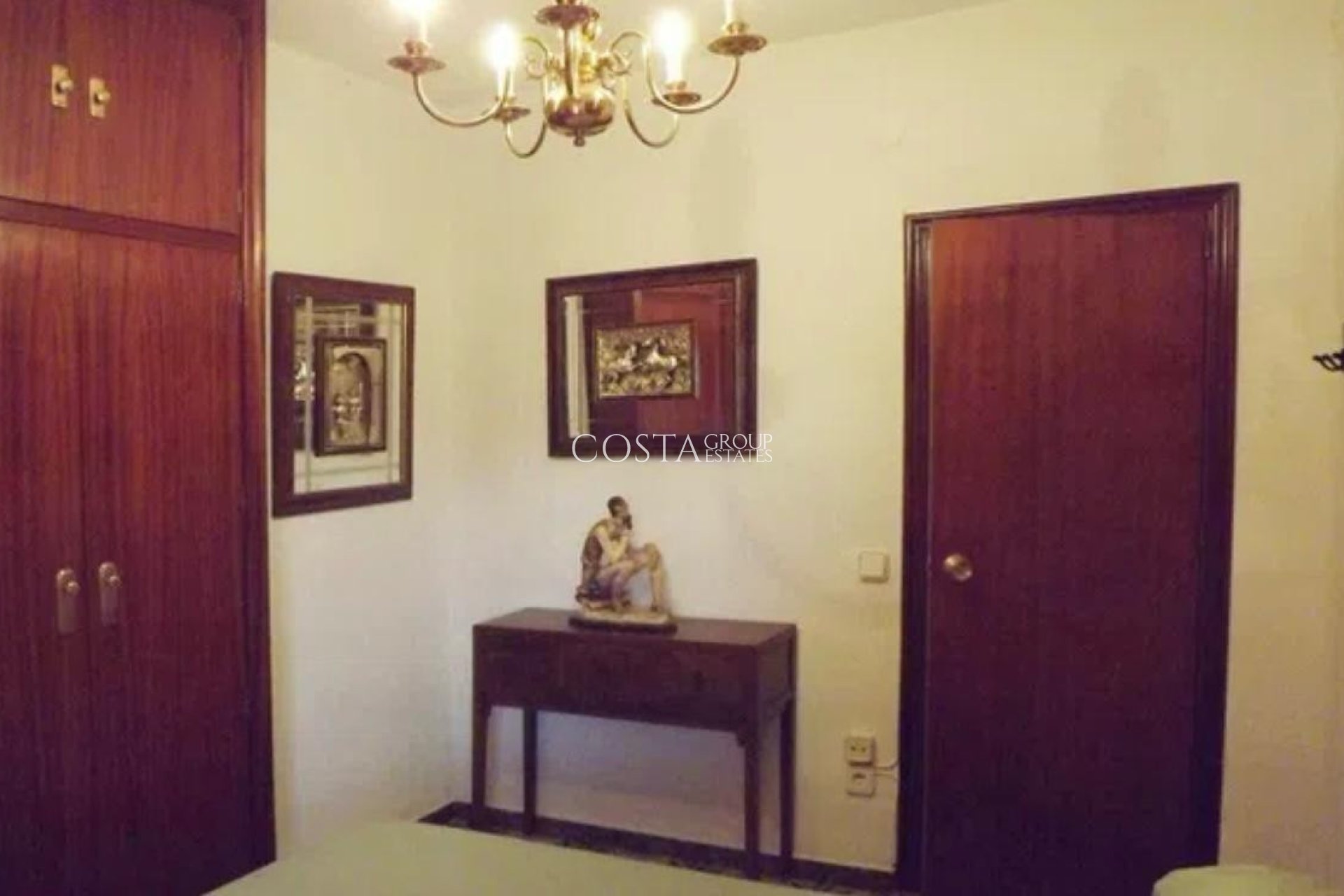 Resale - Apartments -
Alicante - Alicante Centro