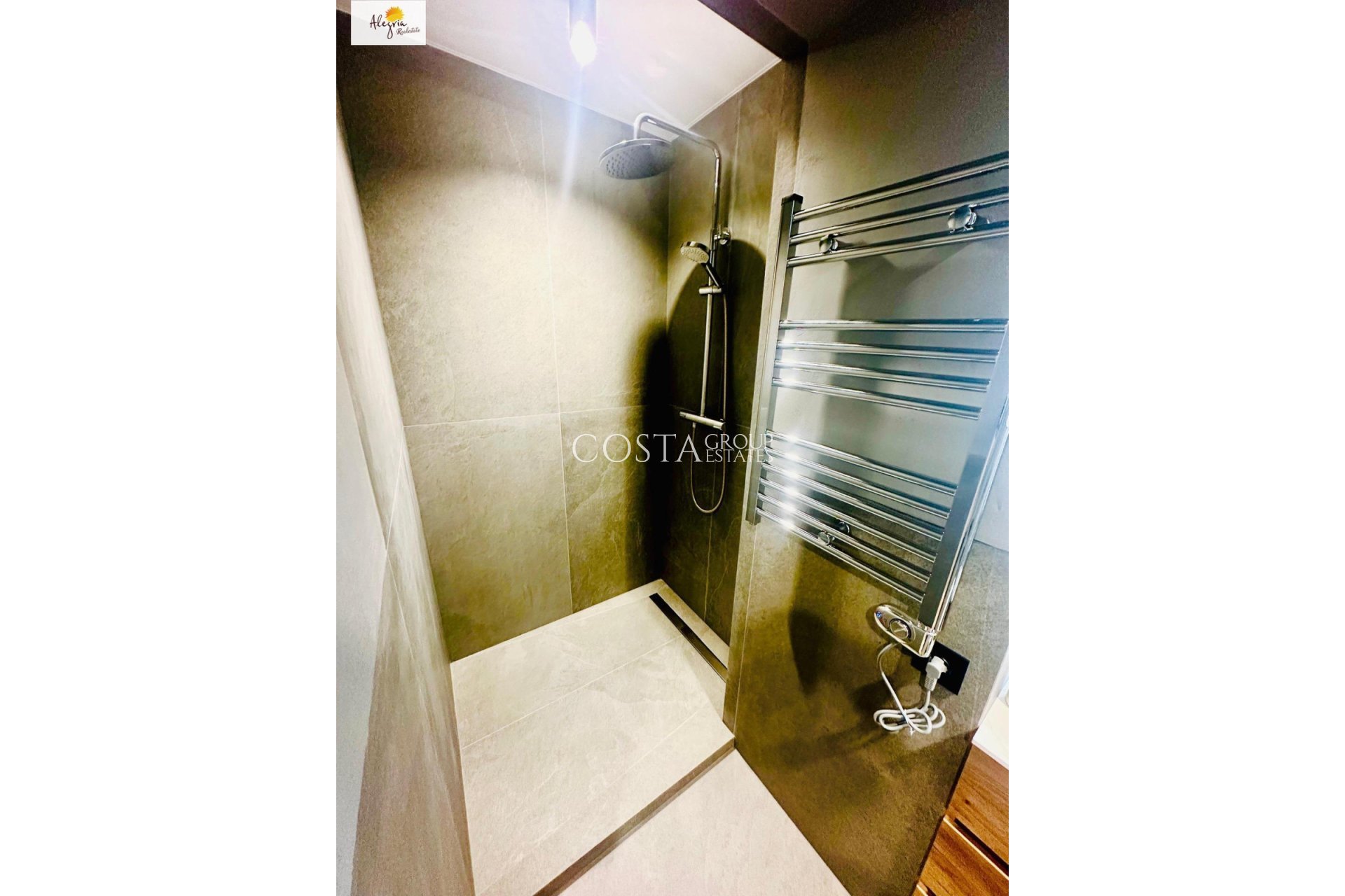 Resale - Apartments -
Alicante - Alicante Centro