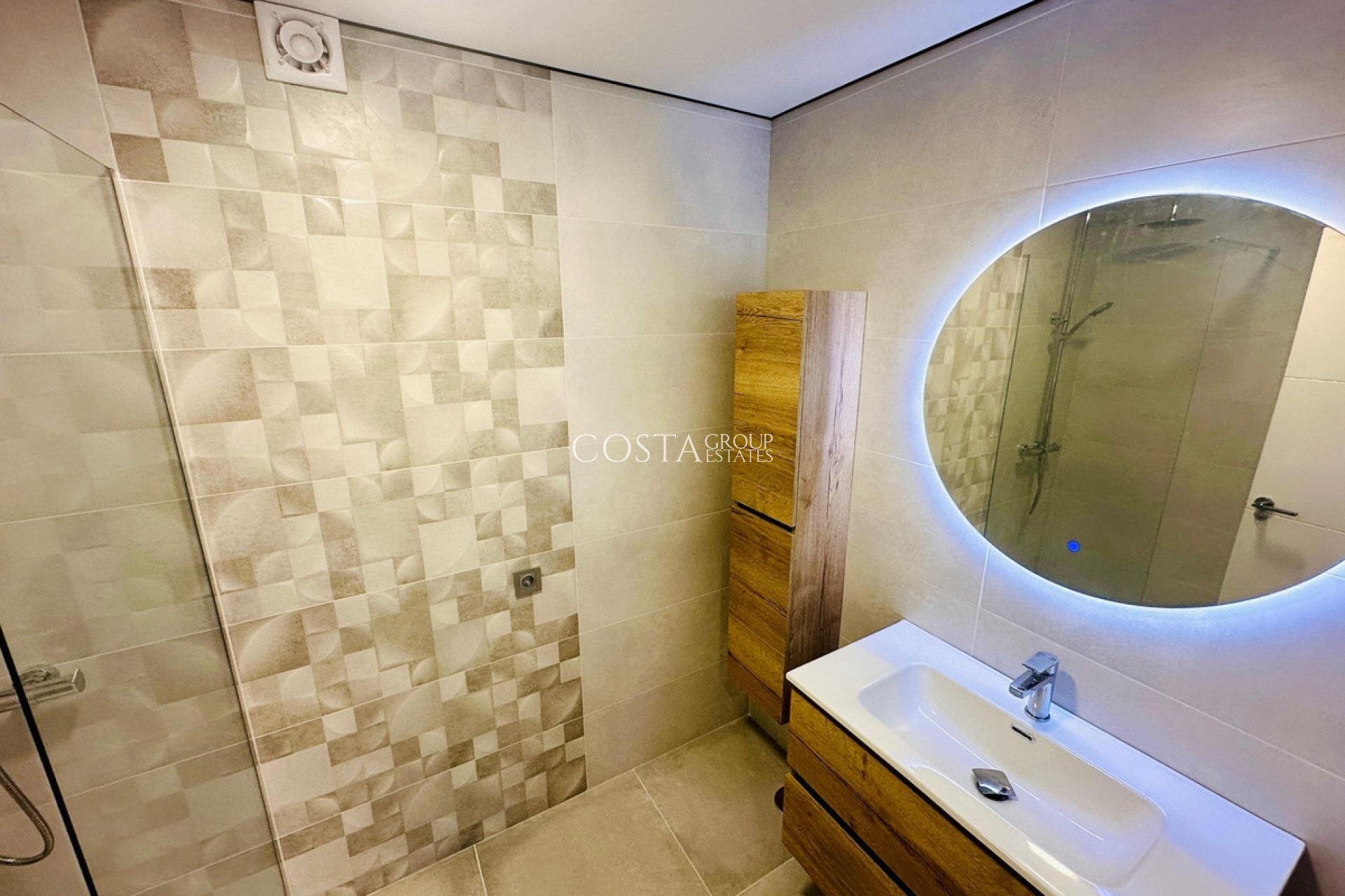 Resale - Apartments -
Alicante - Alicante Centro