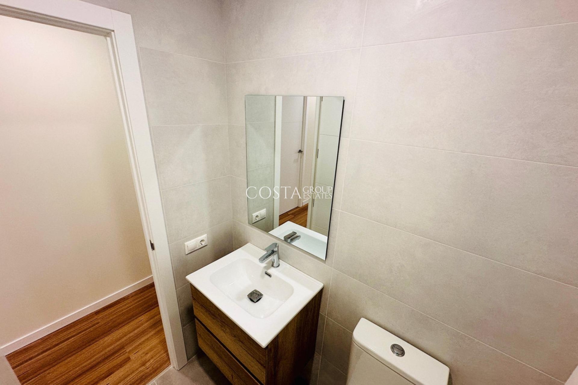 Resale - Apartments -
Alicante - Alicante Centro