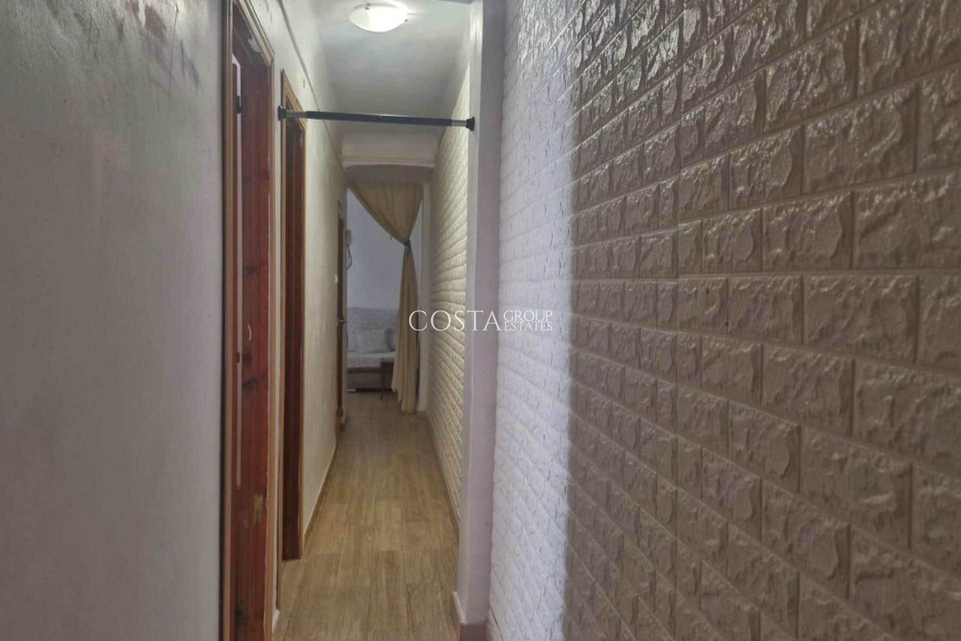 Resale - Apartments -
Alicante - Alicante Centro